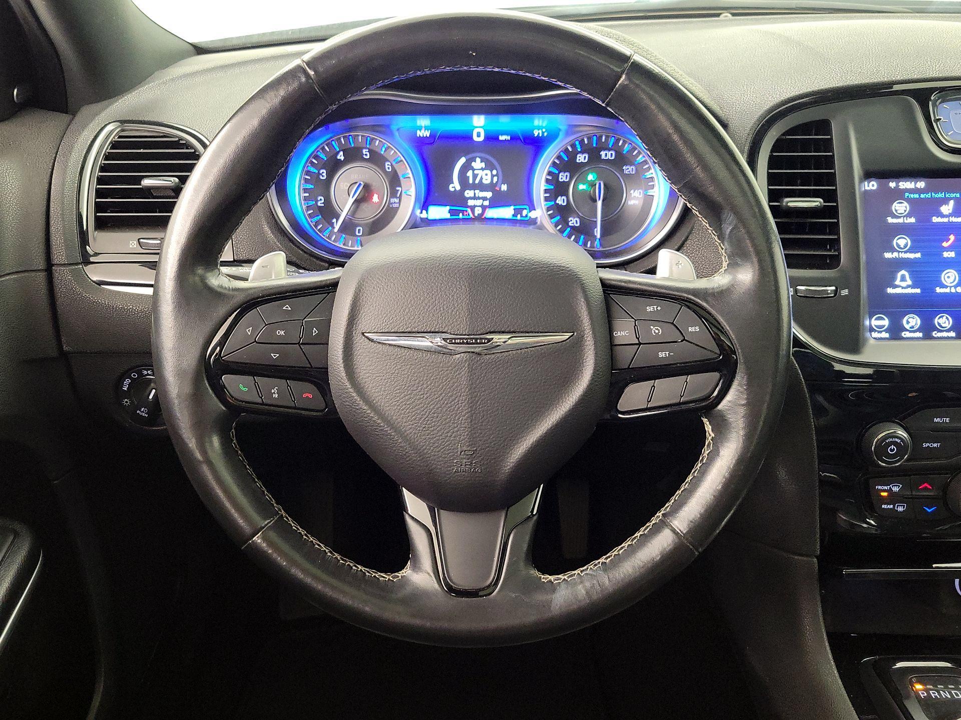Thumbnail: 2021 Chrysler 300 - 10