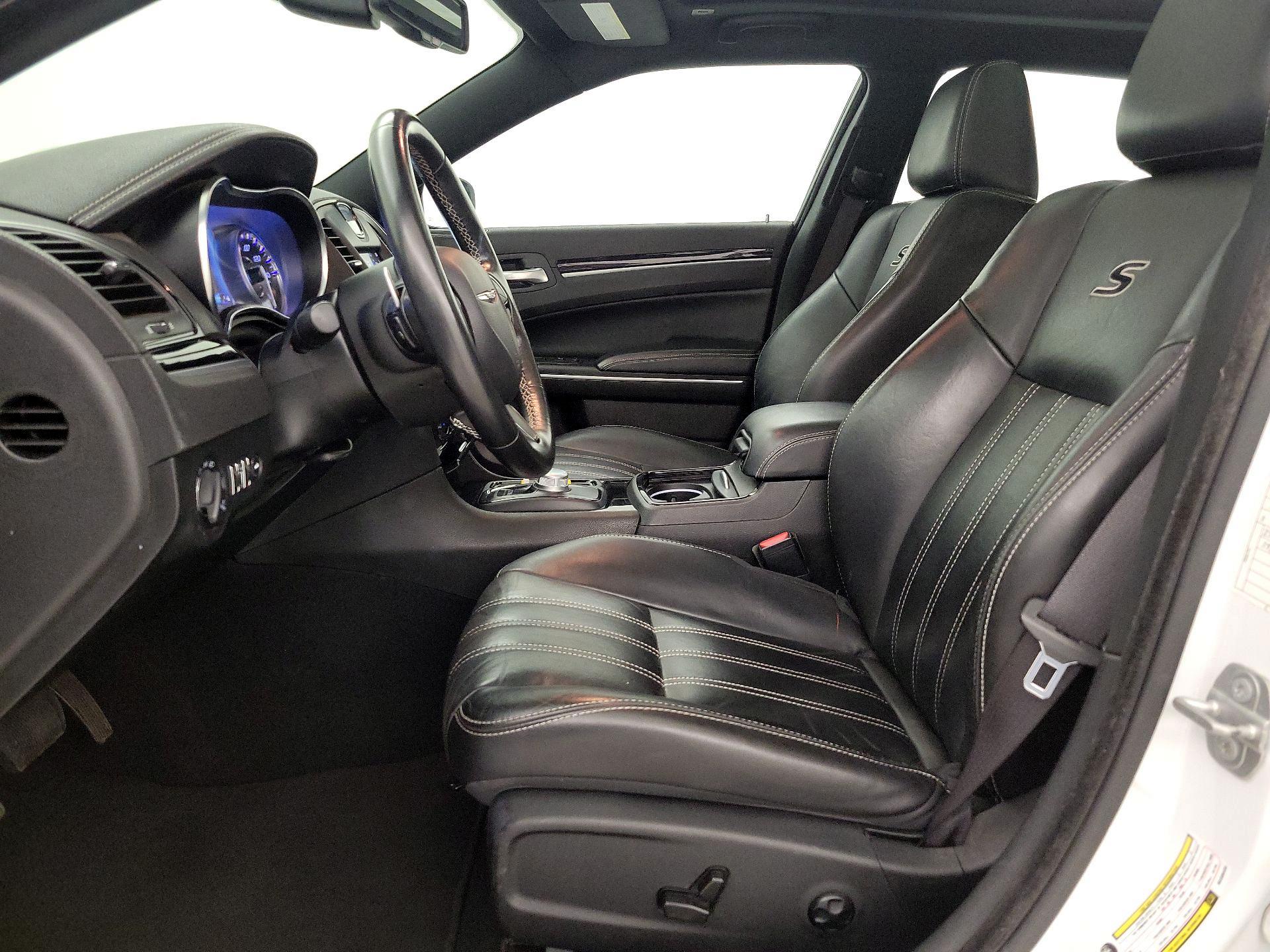 Thumbnail: 2021 Chrysler 300 - 11