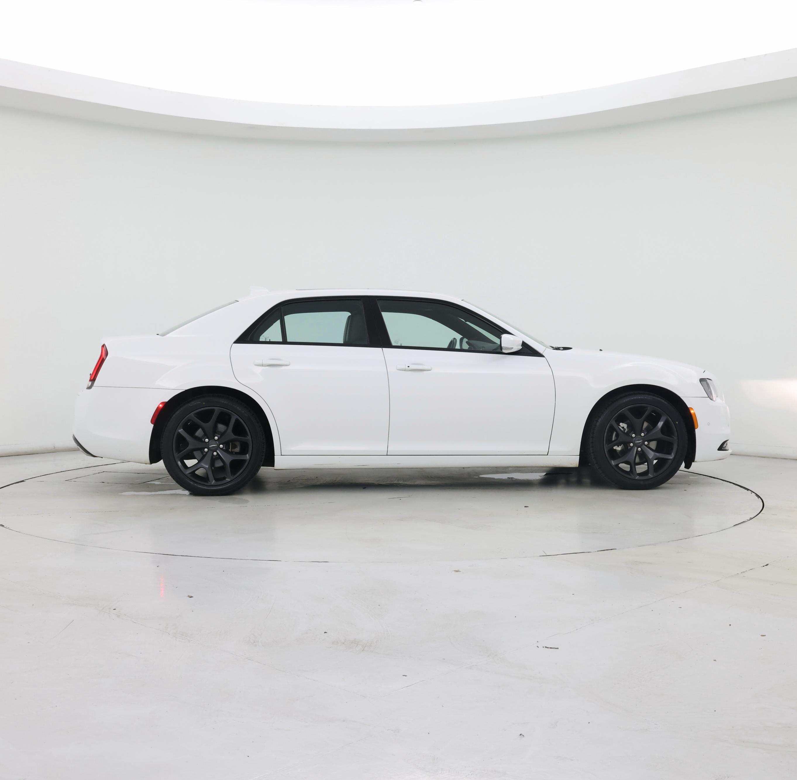 Thumbnail: 2021 Chrysler 300 - 7