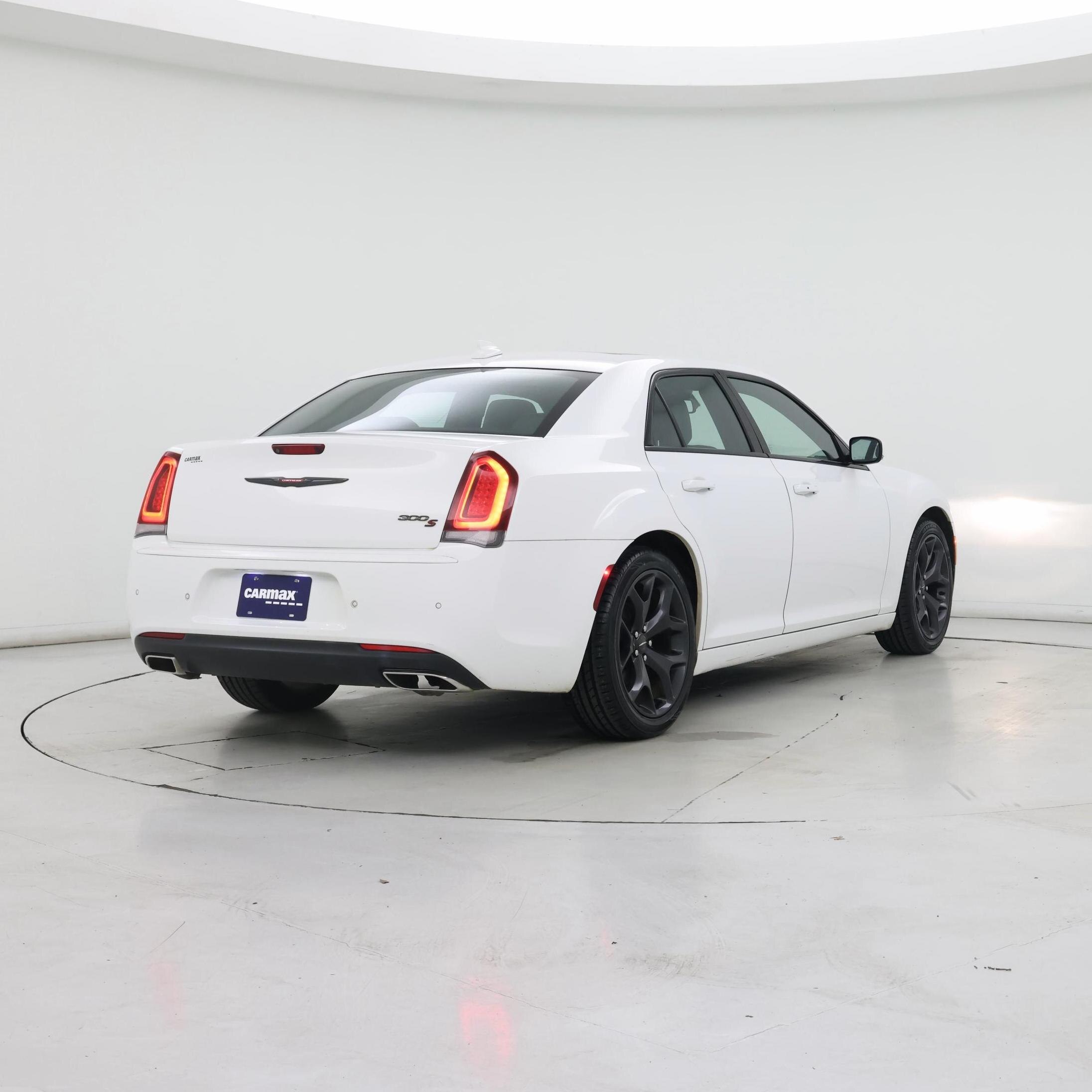 Thumbnail: 2021 Chrysler 300 - 8