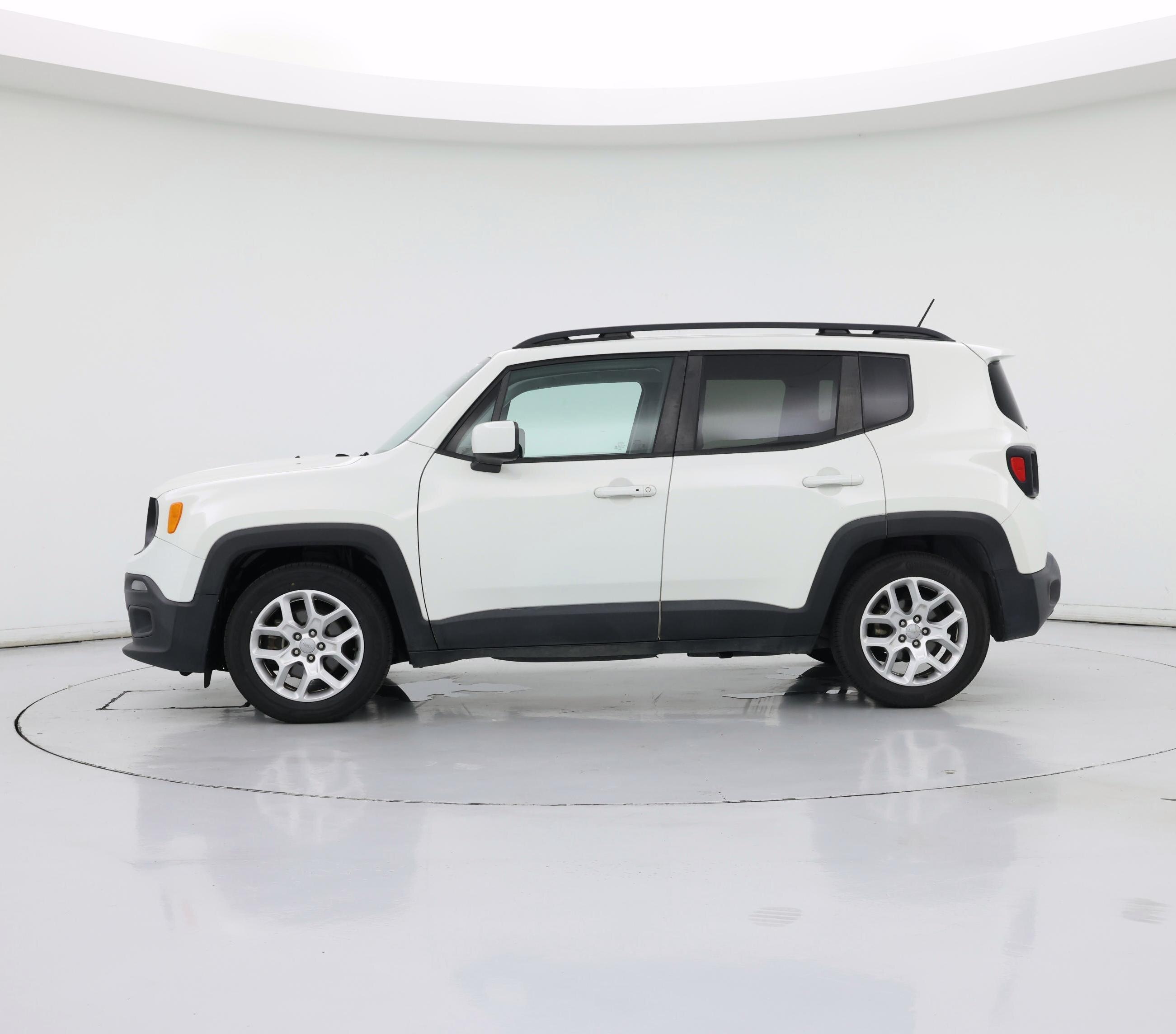 Thumbnail: 2016 Jeep Renegade - 3