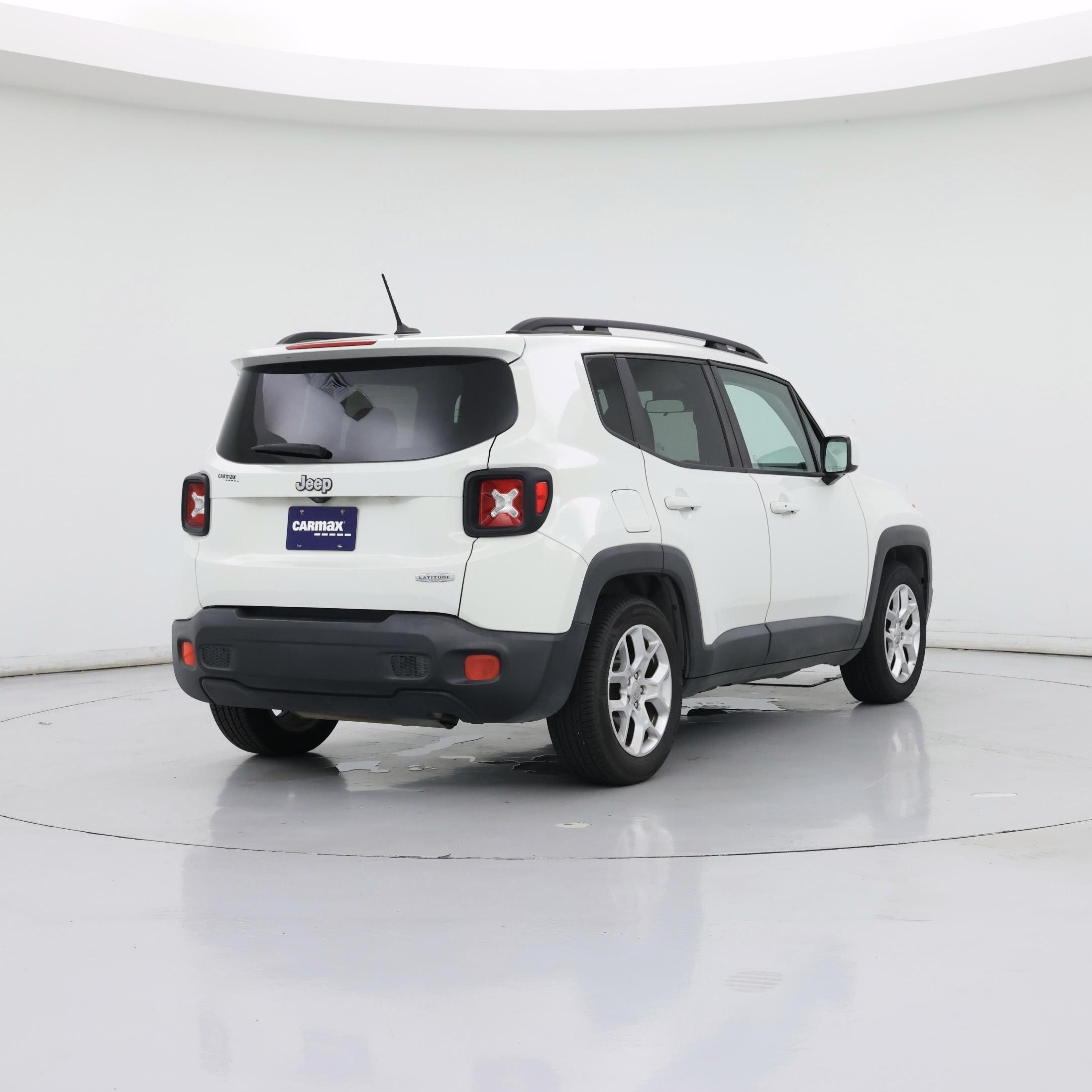 Thumbnail: 2016 Jeep Renegade - 8