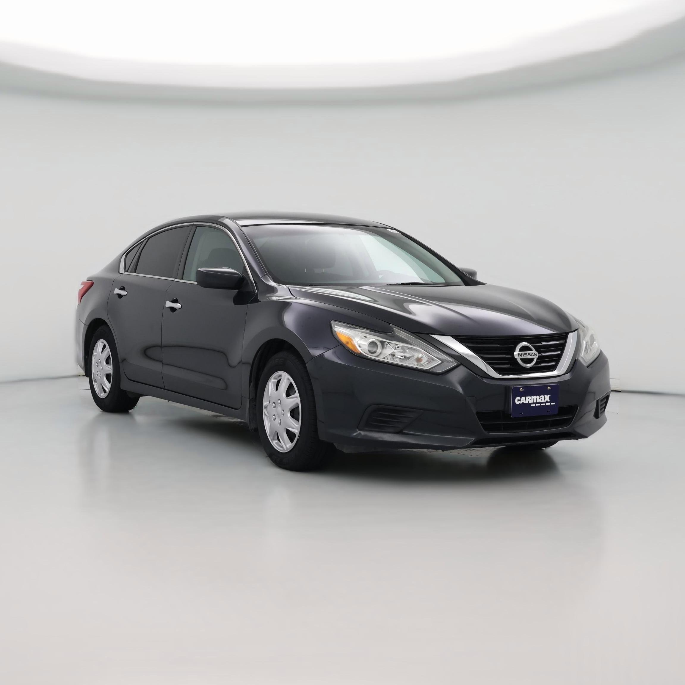 Thumbnail: 2017 Nissan Altima - 1