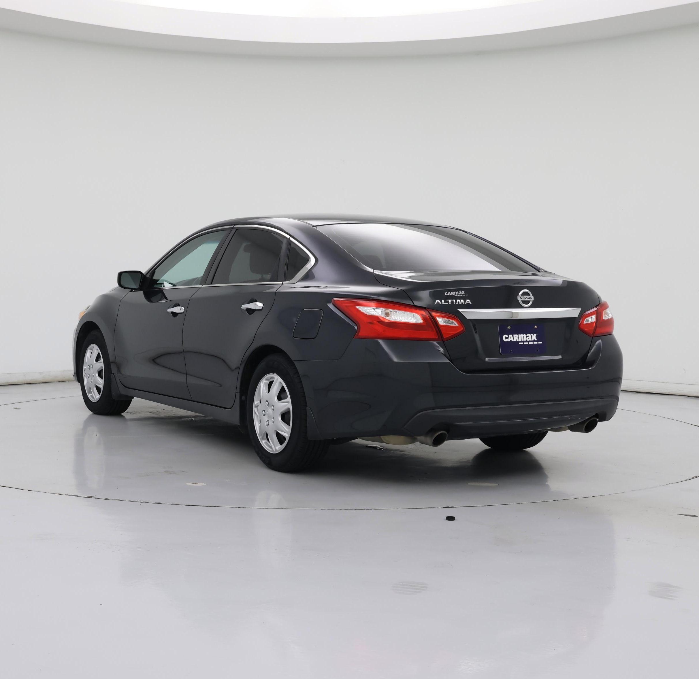 Thumbnail: 2017 Nissan Altima - 2