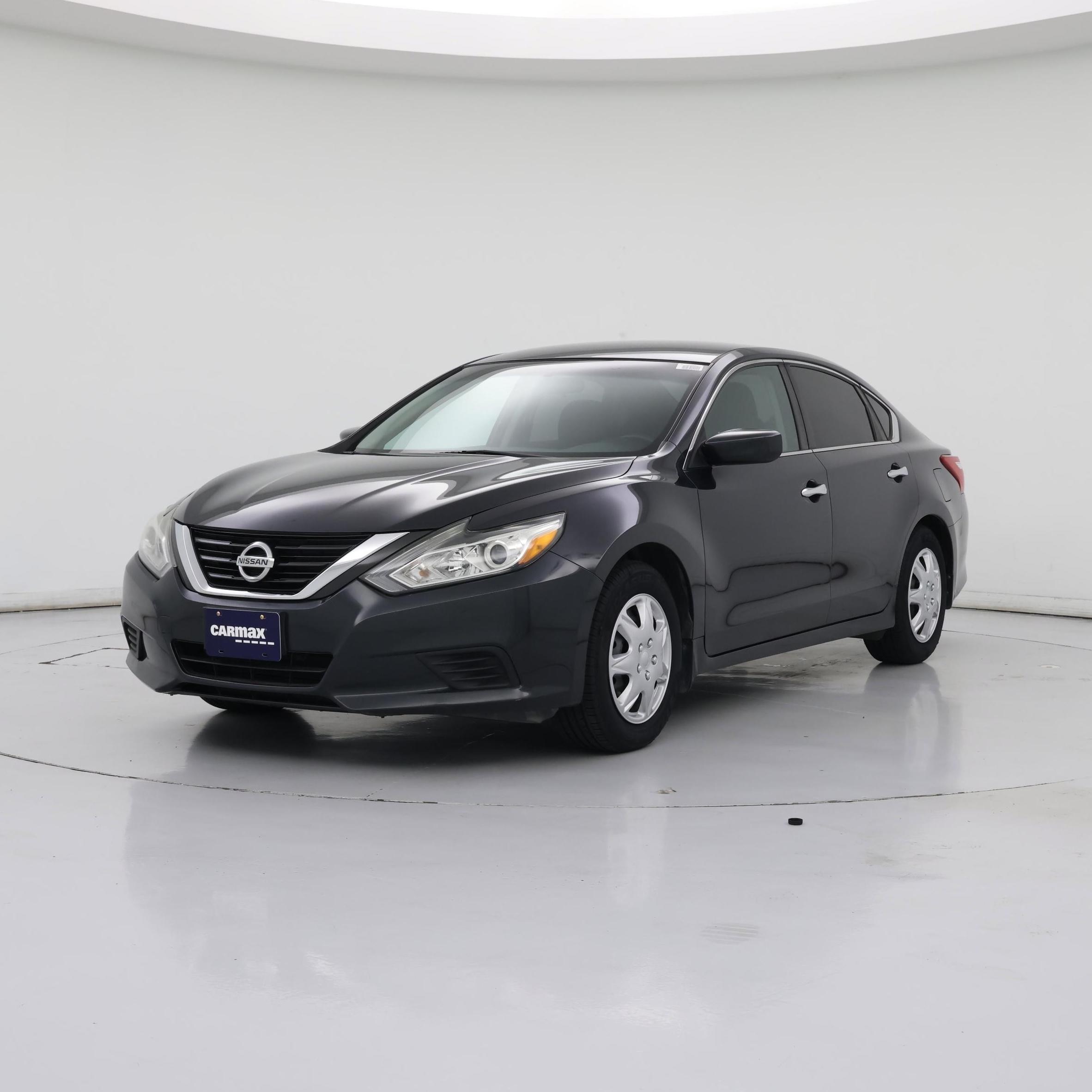 Thumbnail: 2017 Nissan Altima - 4