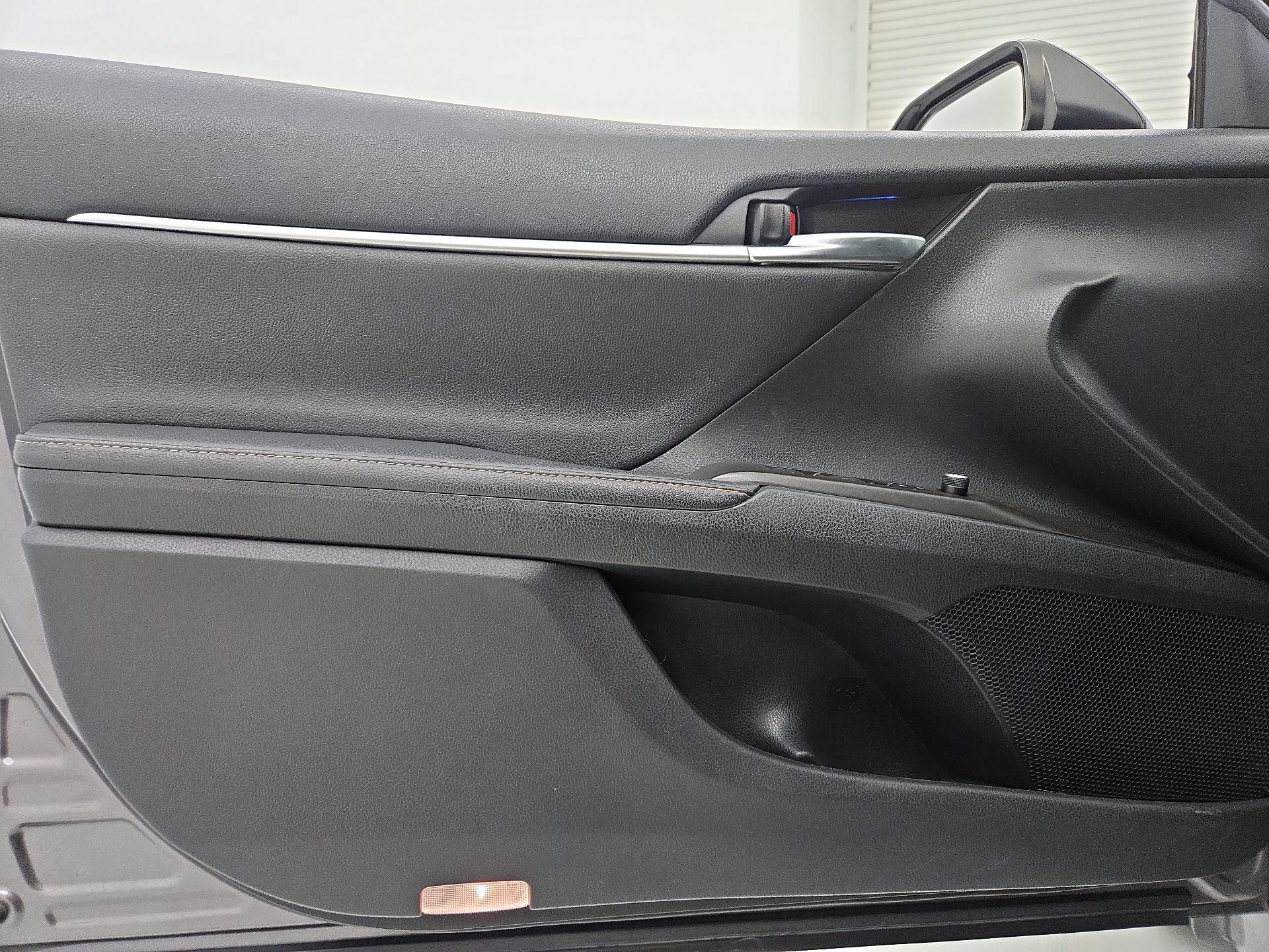 Thumbnail: 2022 Toyota Camry - 12