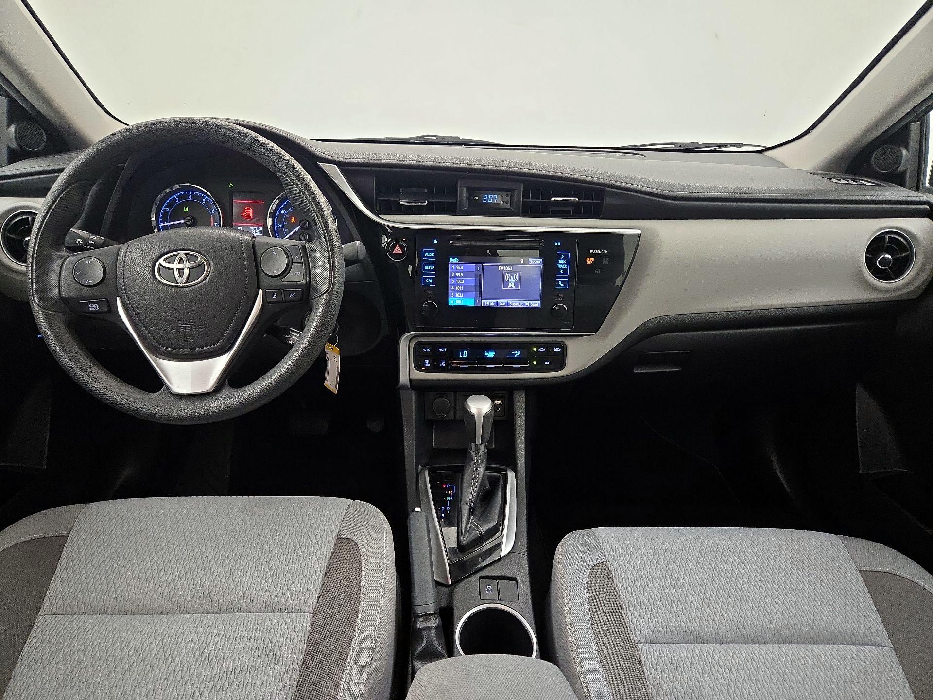 Thumbnail: 2017 Toyota Corolla - 9