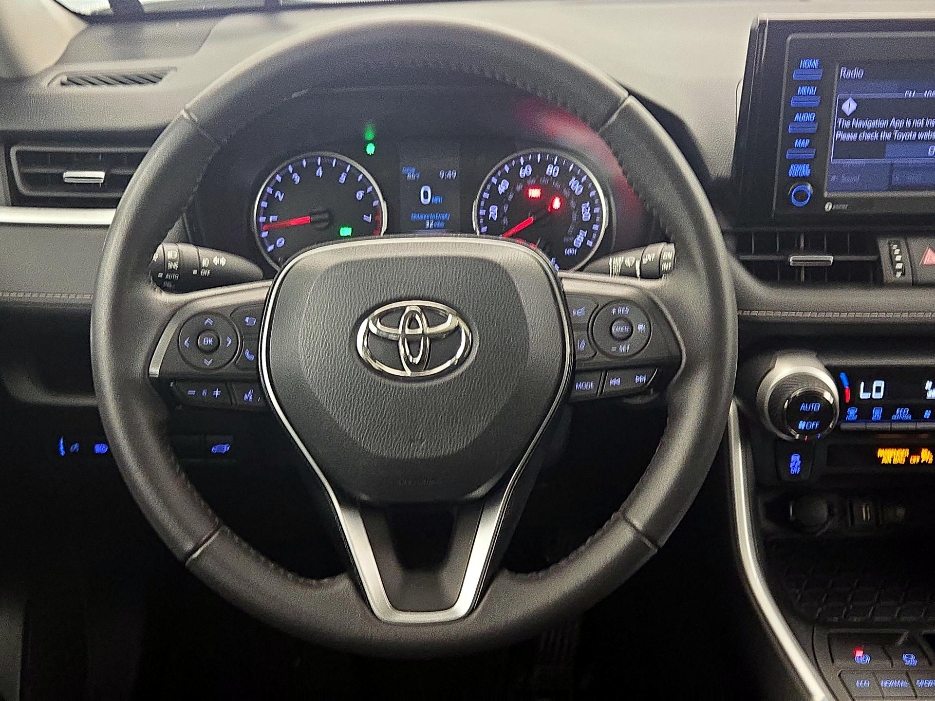Thumbnail: 2021 Toyota RAV4 - 10