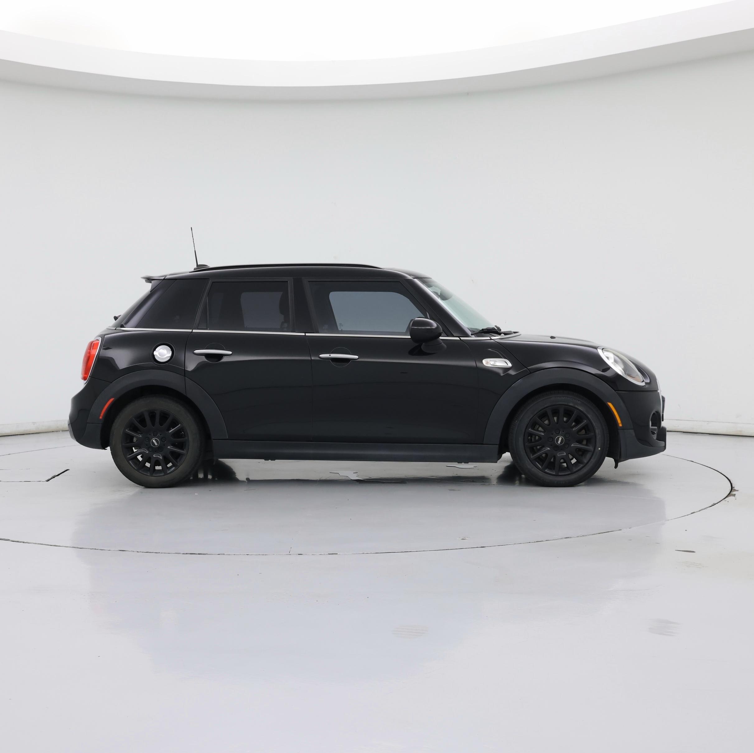 Thumbnail: 2017 MINI Cooper - 7