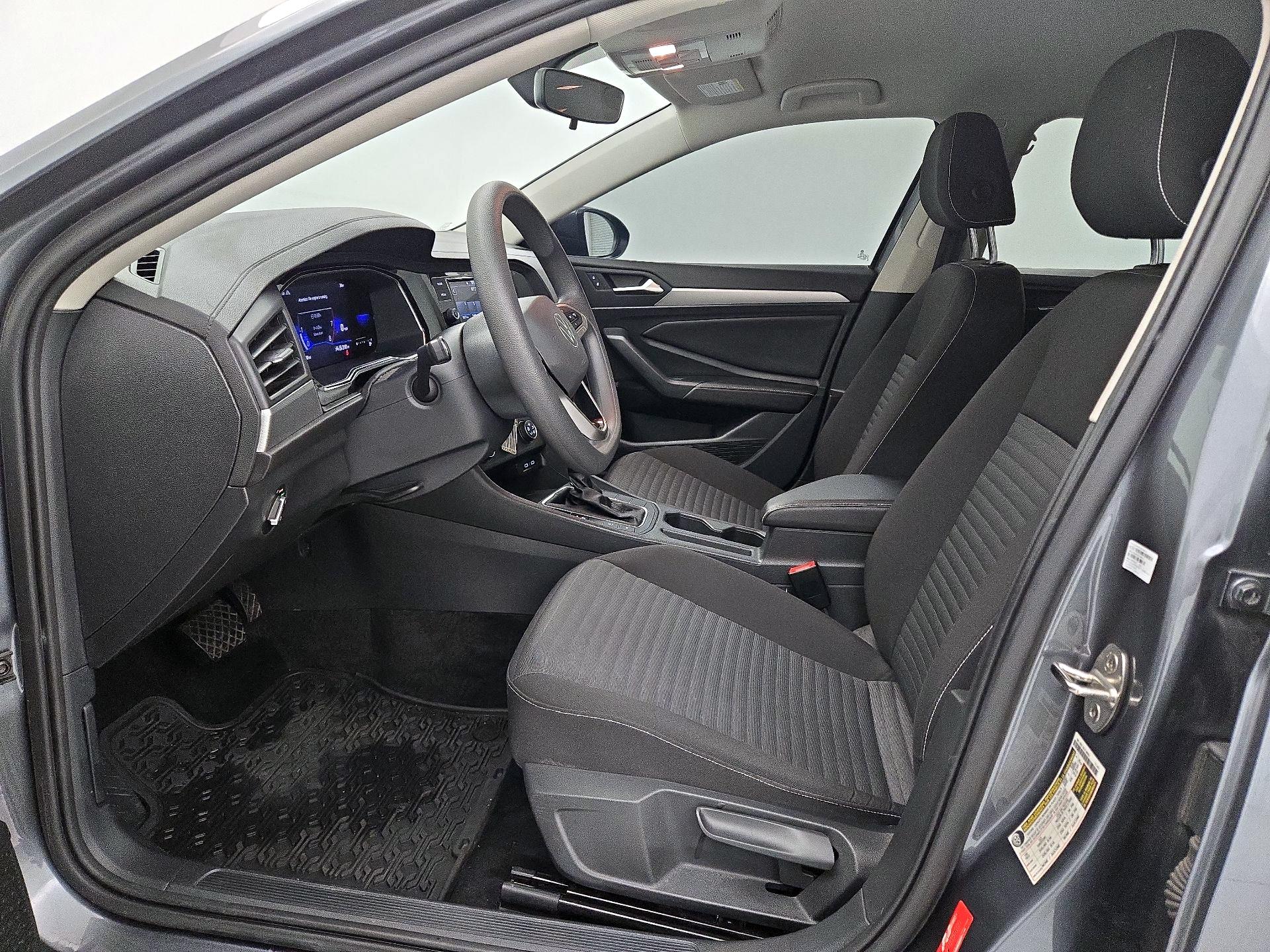 Thumbnail: 2023 Volkswagen Jetta - 11