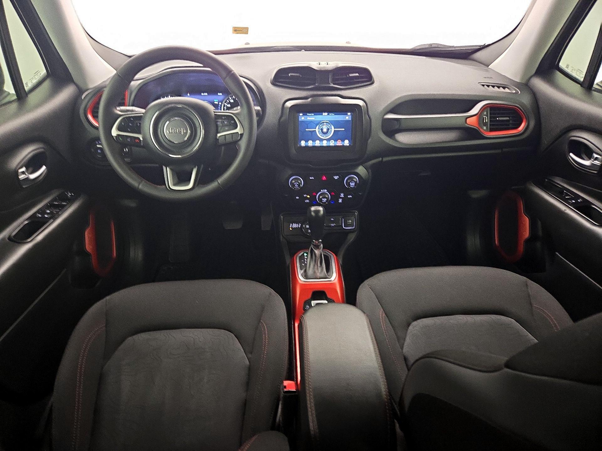 Thumbnail: 2020 Jeep Renegade - 9