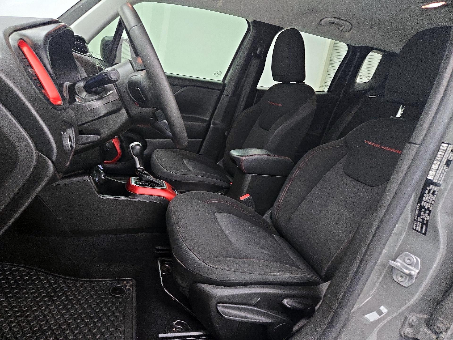 Thumbnail: 2020 Jeep Renegade - 11