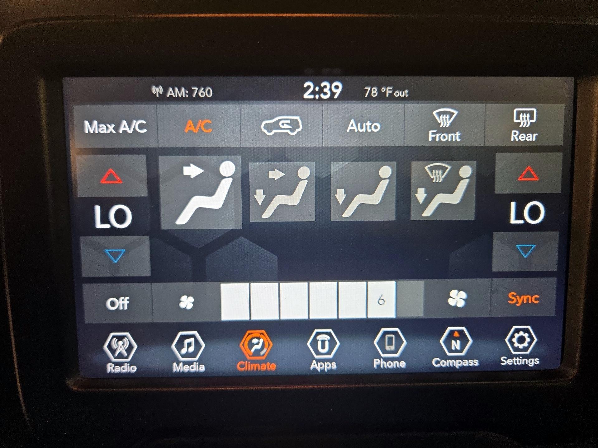 Thumbnail: 2020 Jeep Renegade - 16