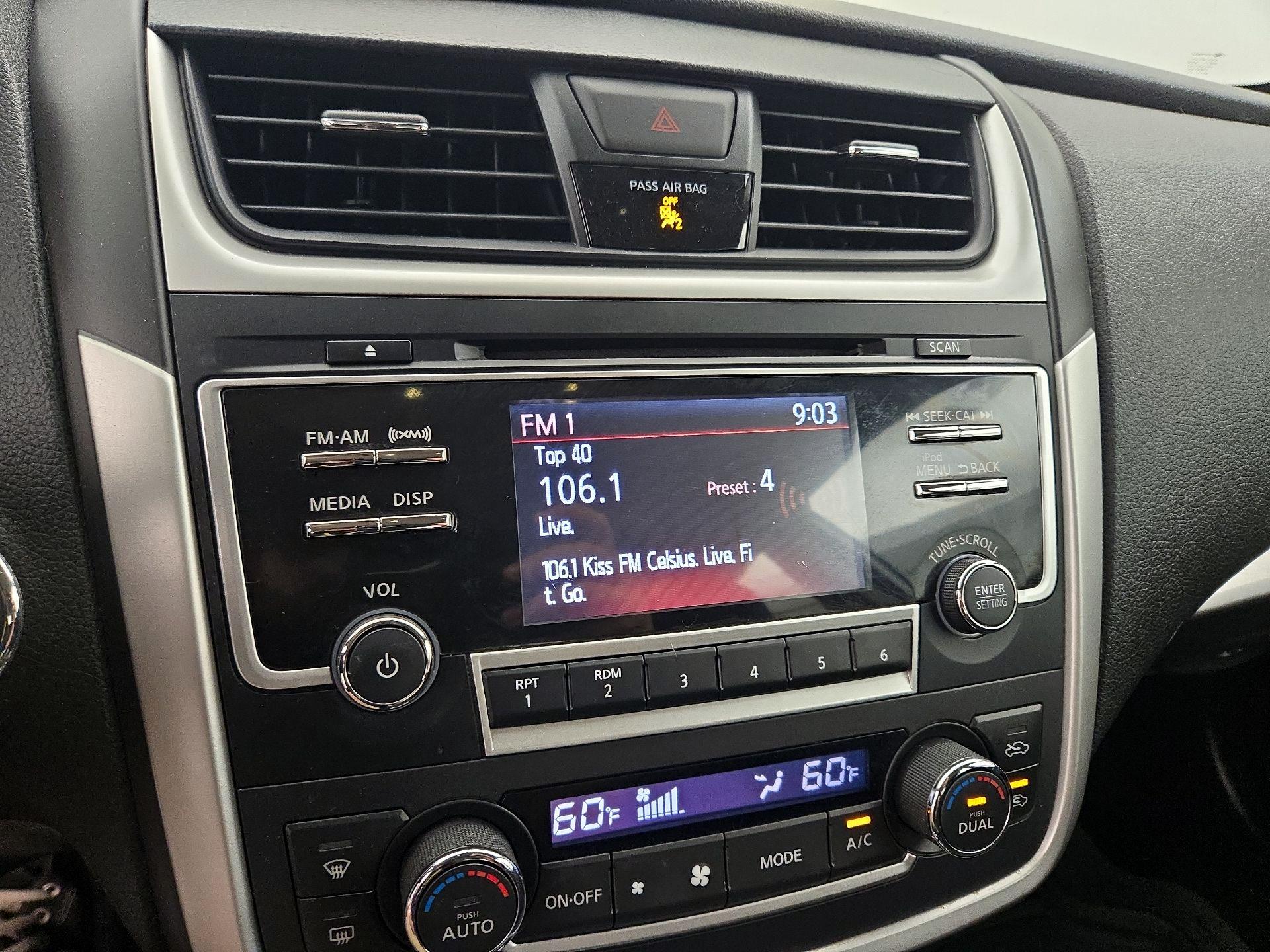 Thumbnail: 2017 Nissan Altima - 15