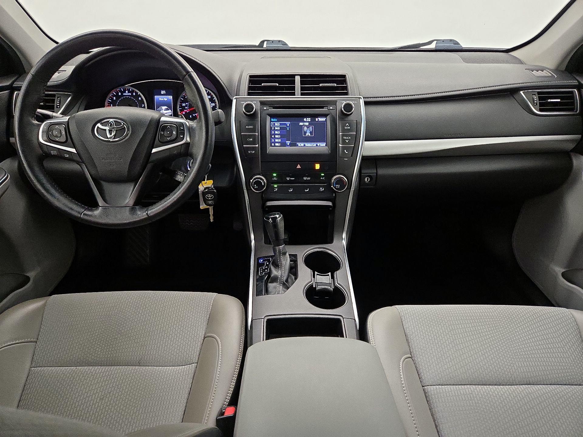 Thumbnail: 2016 Toyota Camry - 9