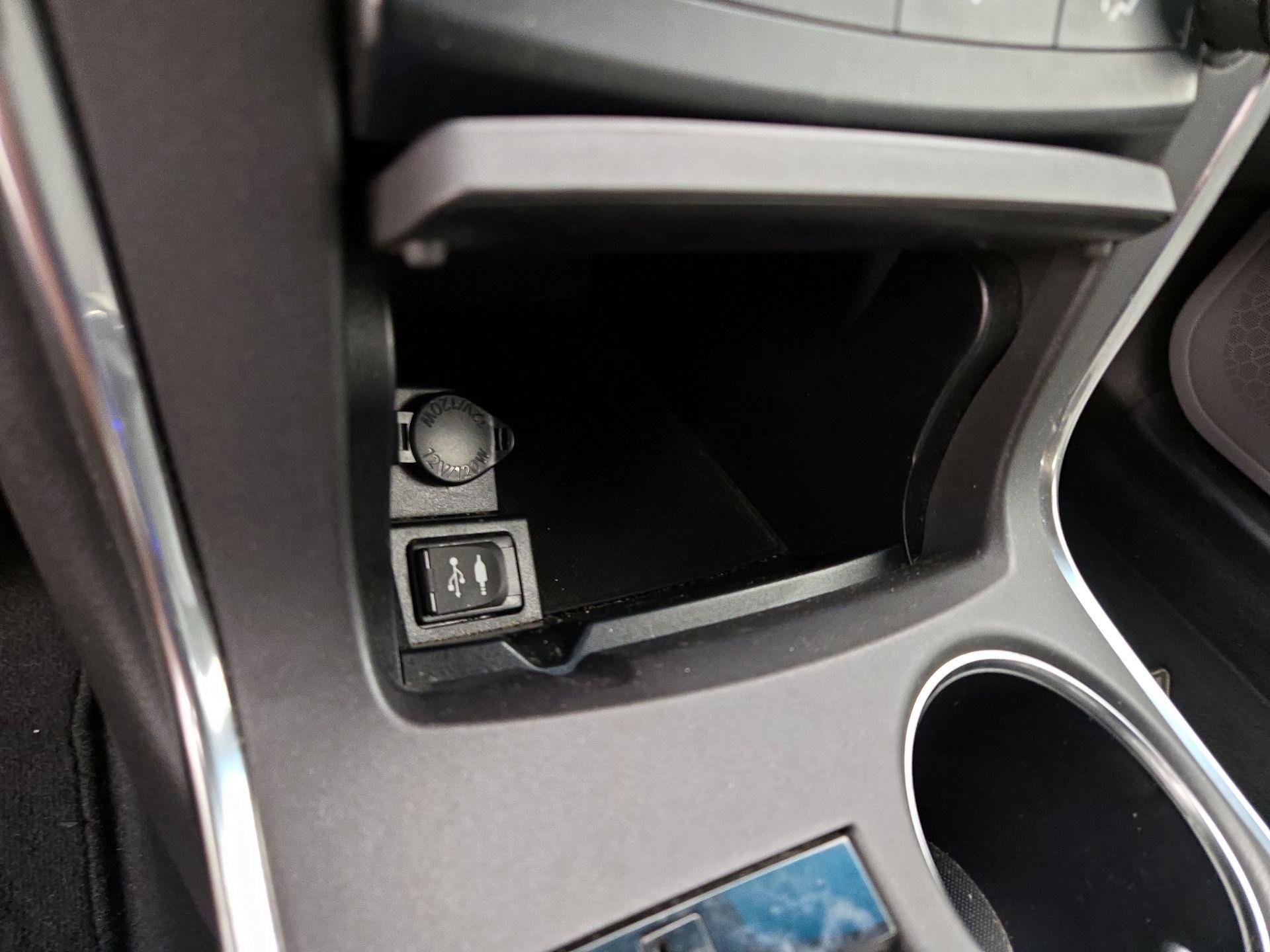 Thumbnail: 2016 Toyota Camry - 18