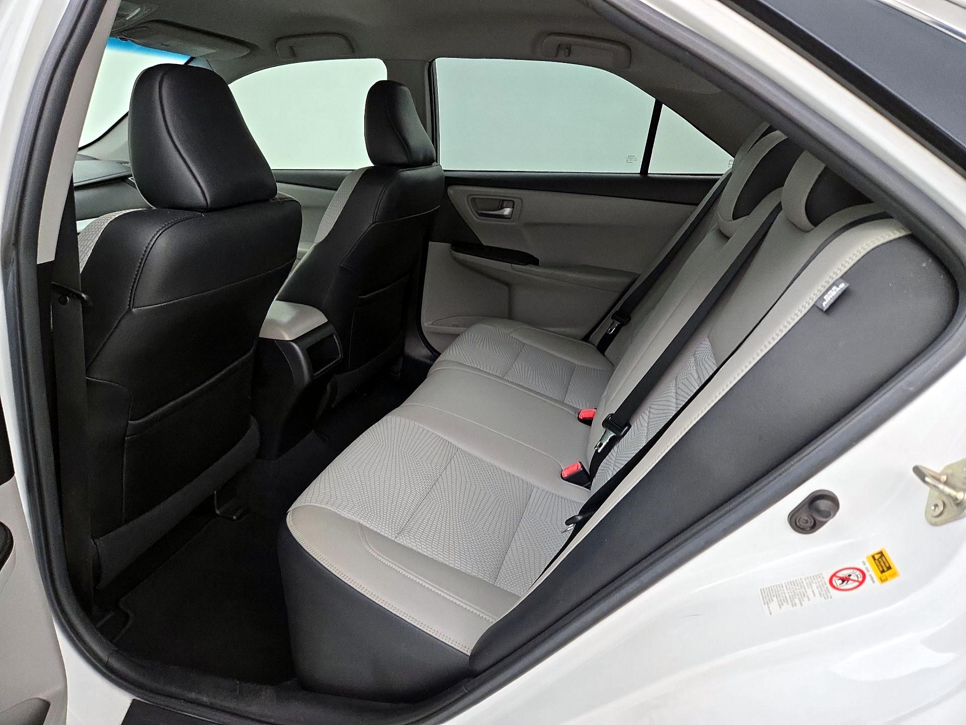 Thumbnail: 2016 Toyota Camry - 19