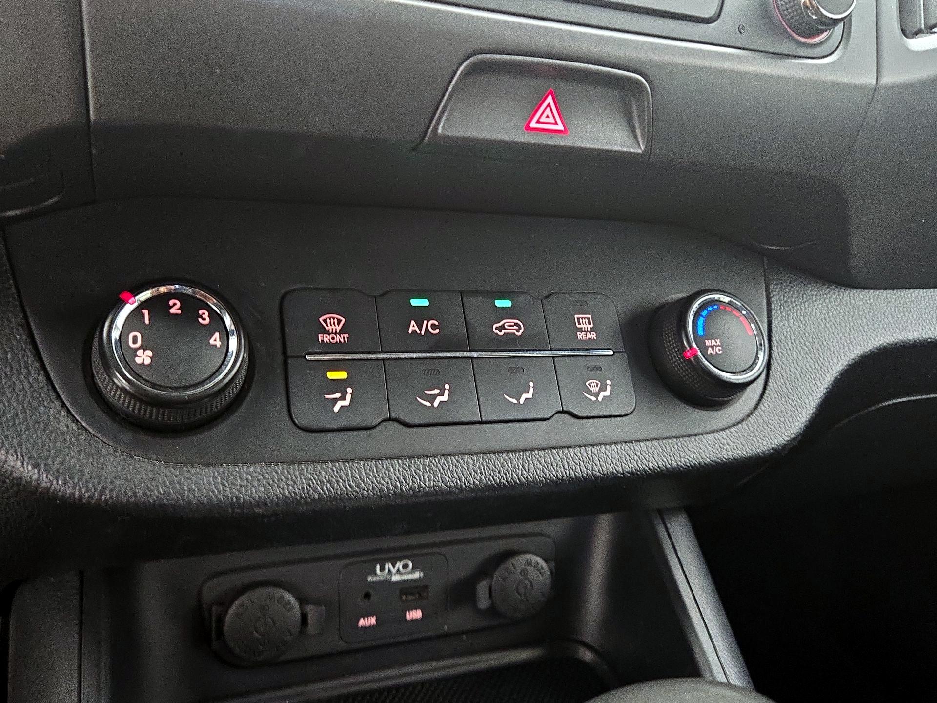 Thumbnail: 2013 Kia Sportage - 16
