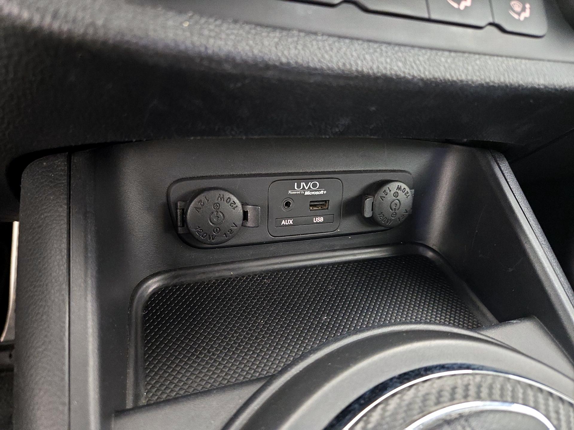 Thumbnail: 2013 Kia Sportage - 18