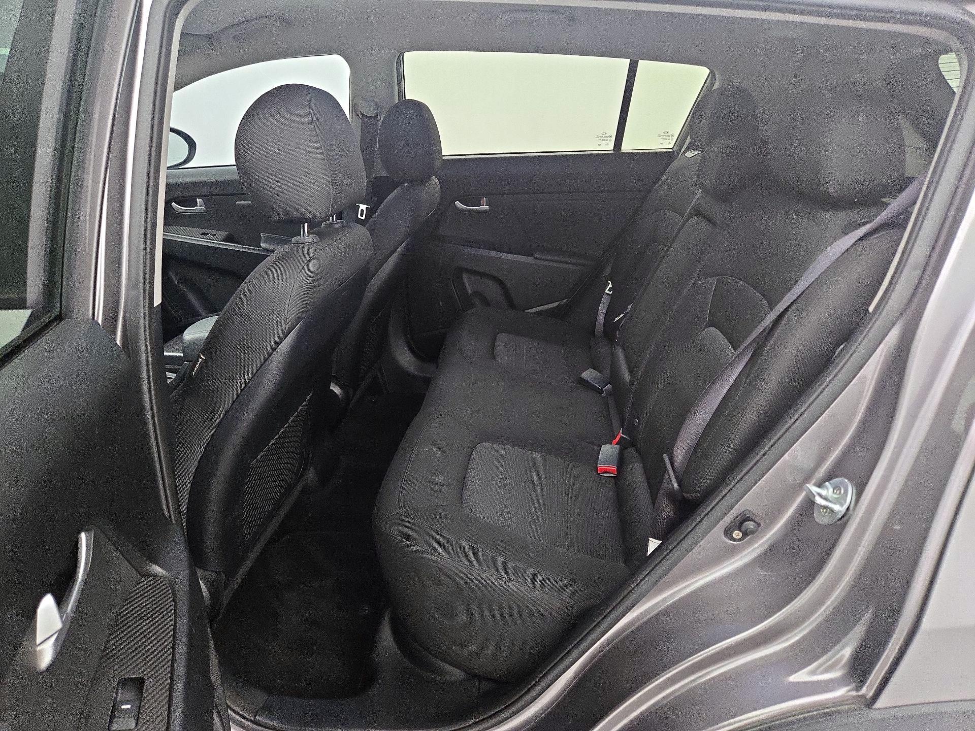 Thumbnail: 2013 Kia Sportage - 19