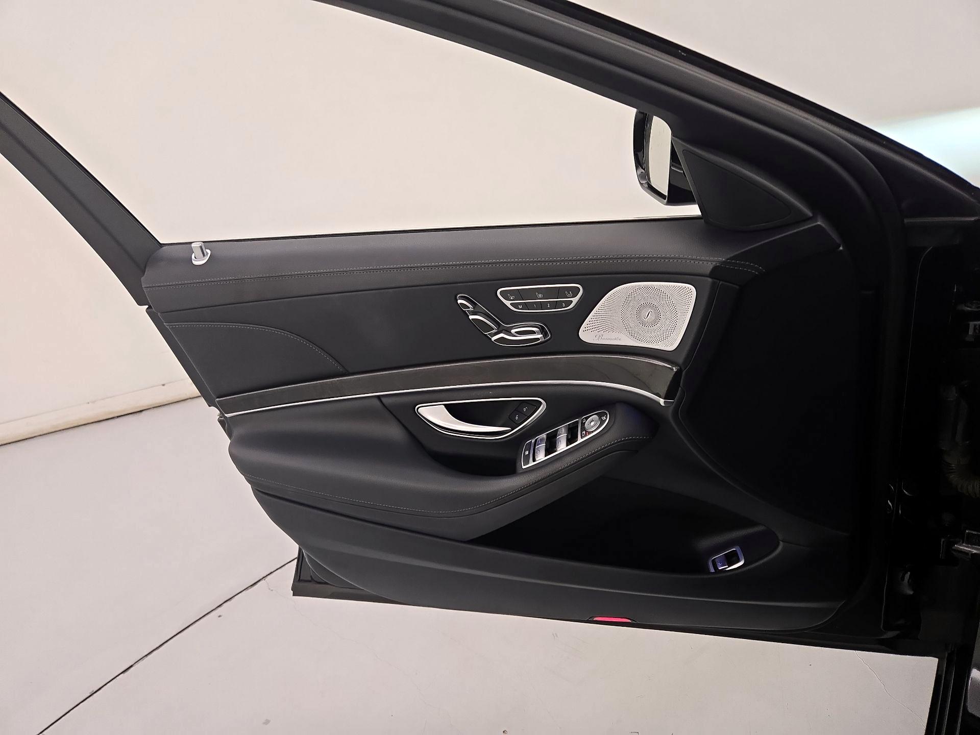 Thumbnail: 2019 Mercedes-Benz S-Class - 12