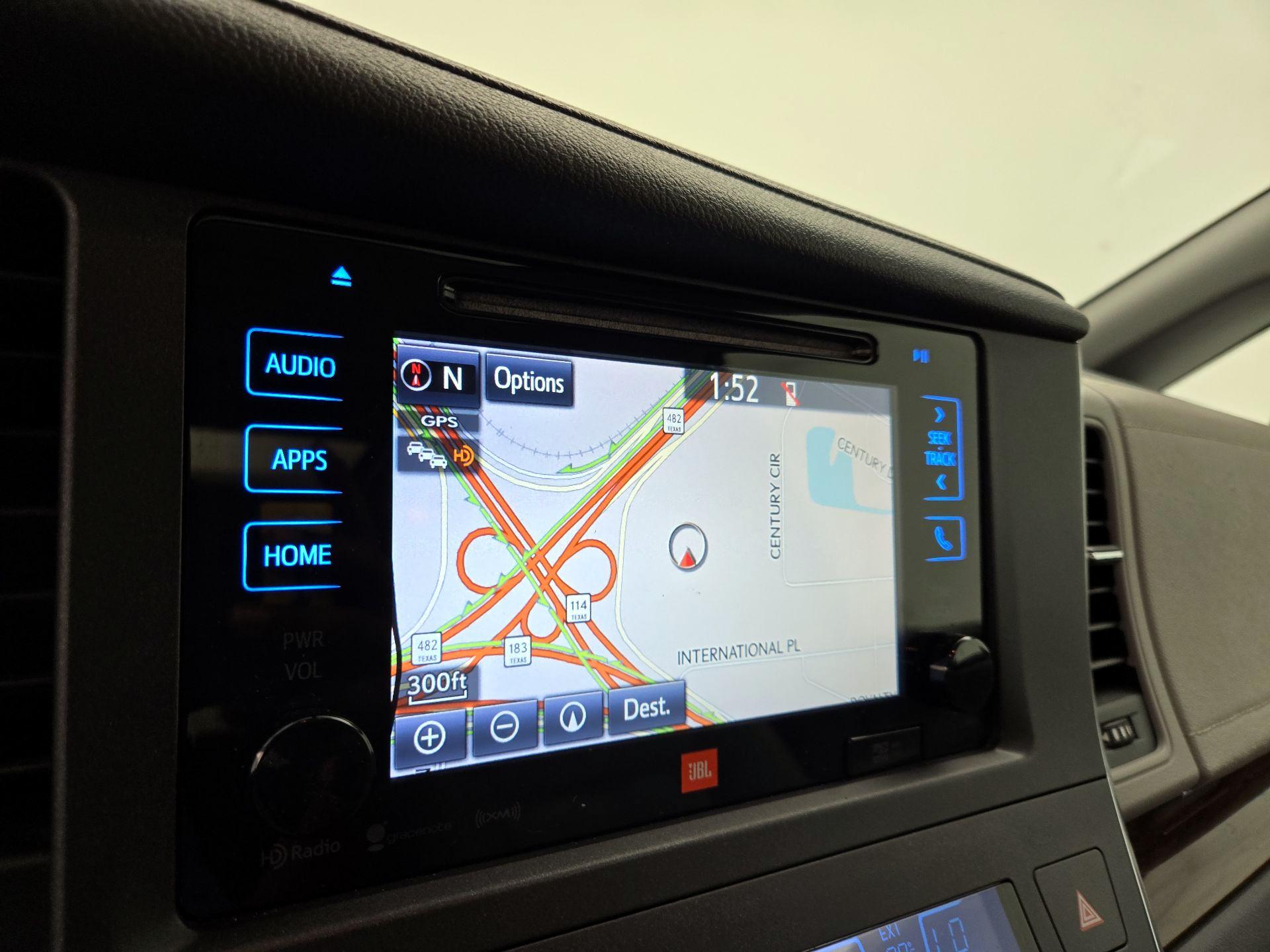 Thumbnail: 2017 Toyota Sienna - 14