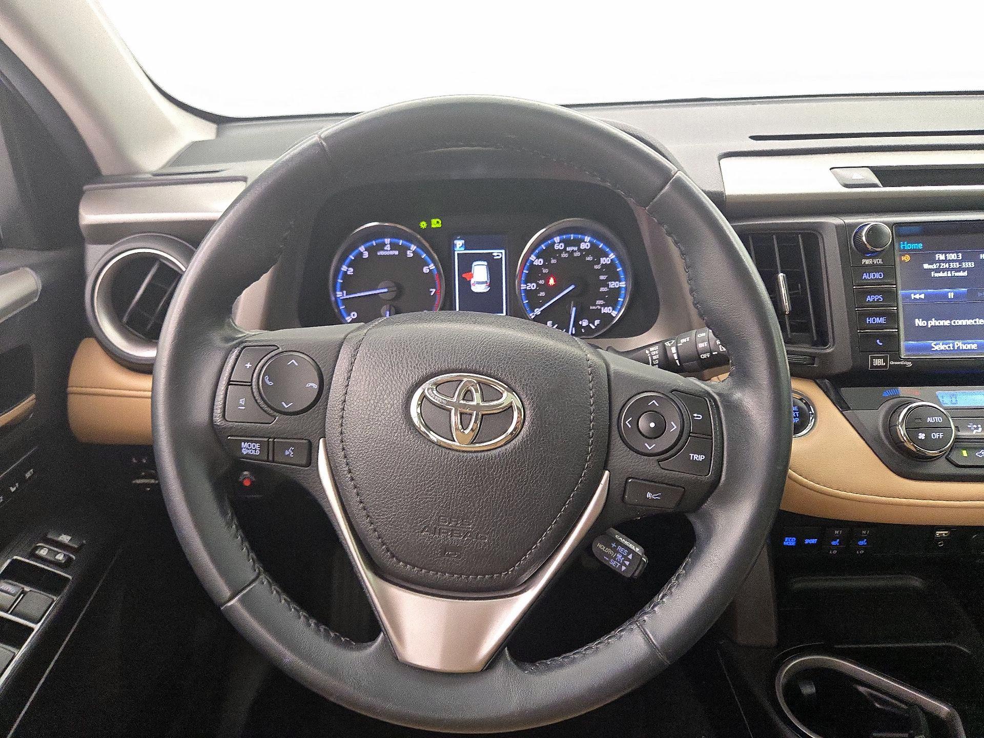 Thumbnail: 2018 Toyota RAV4 - 10