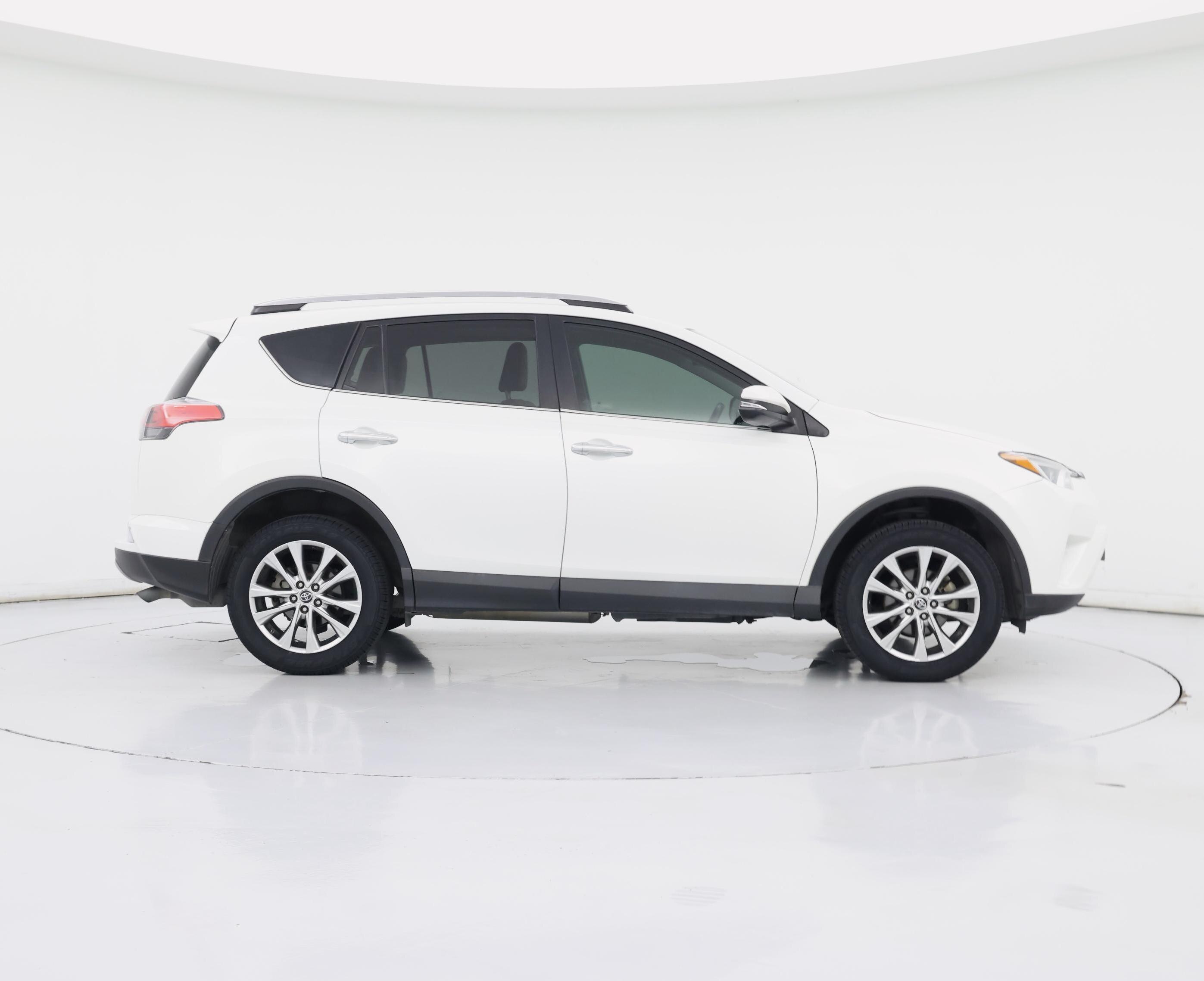 Thumbnail: 2018 Toyota RAV4 - 7