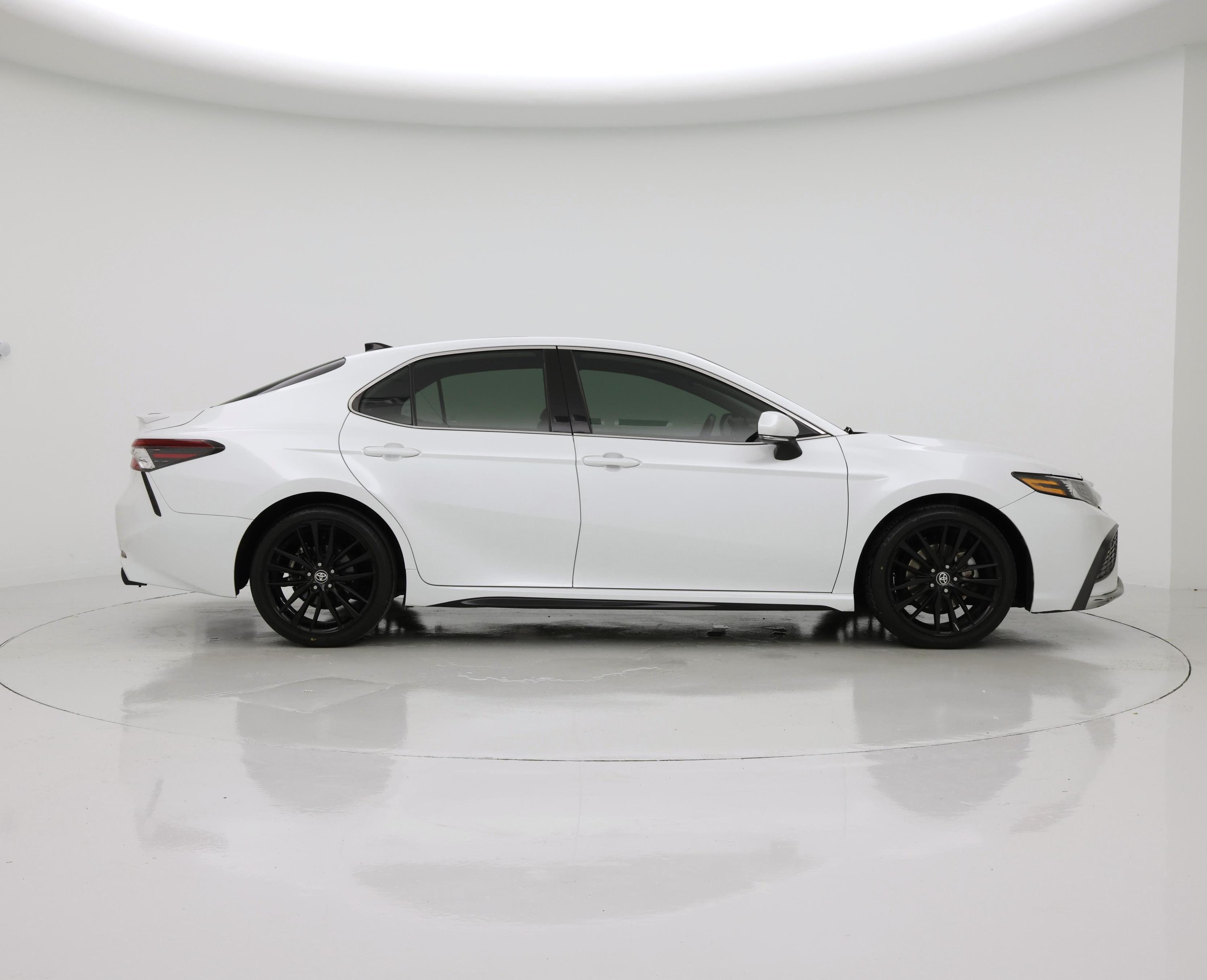 Thumbnail: 2021 Toyota Camry - 7