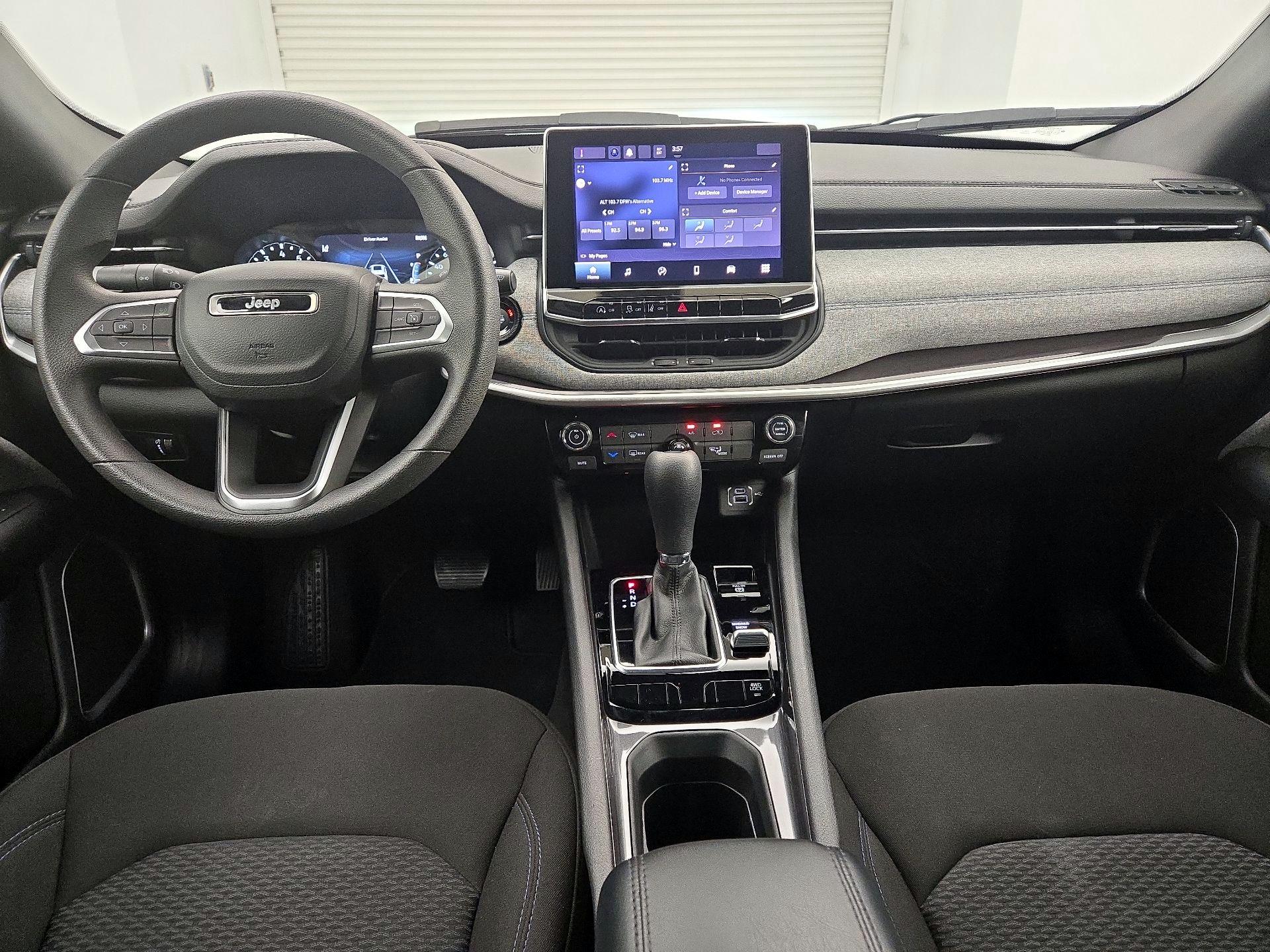 Thumbnail: 2023 Jeep Compass - 9