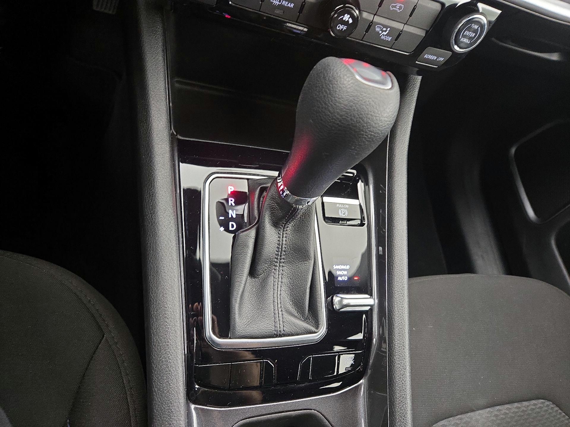 Thumbnail: 2023 Jeep Compass - 17
