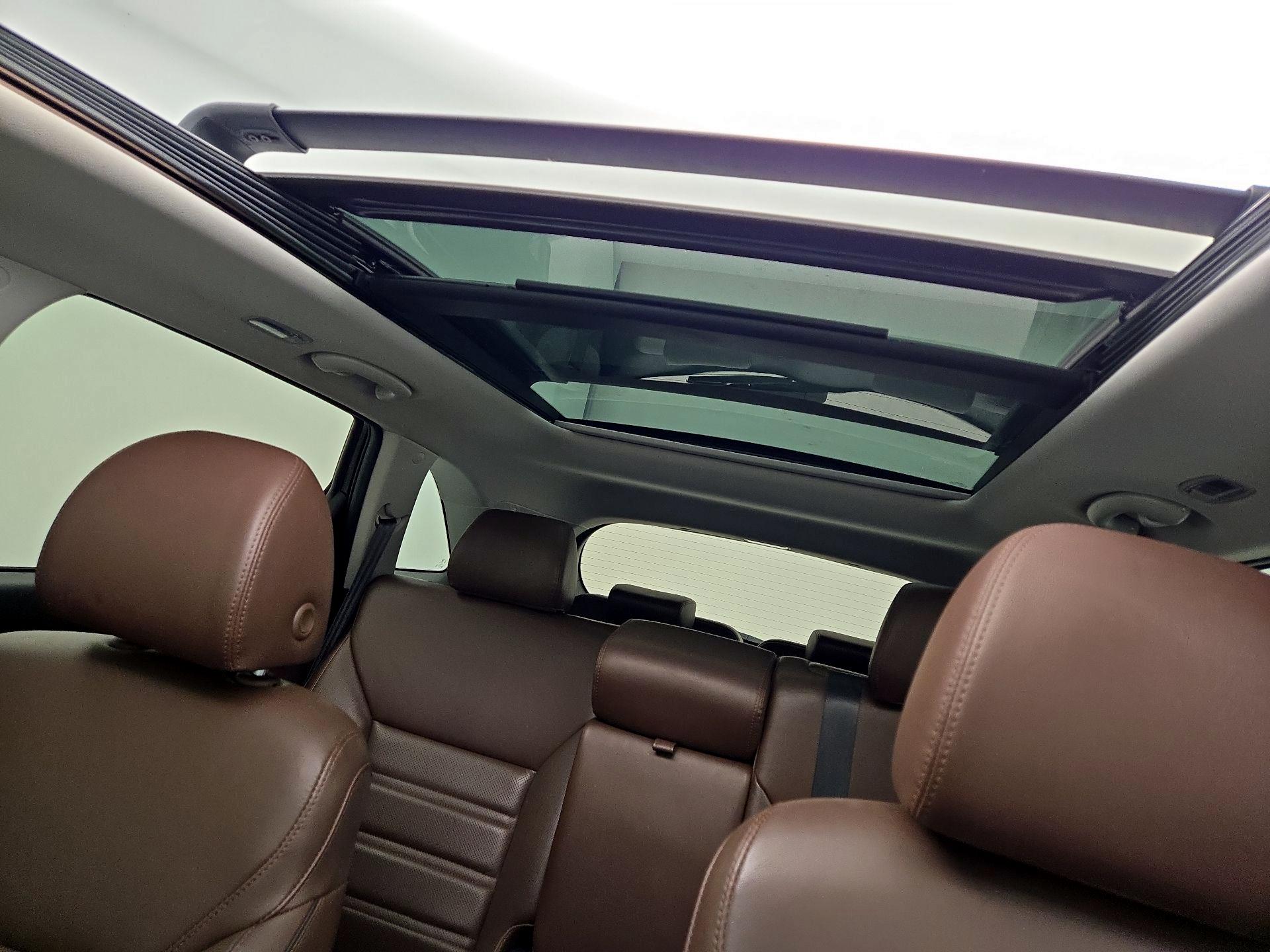 Thumbnail: 2020 Kia Sorento - 17