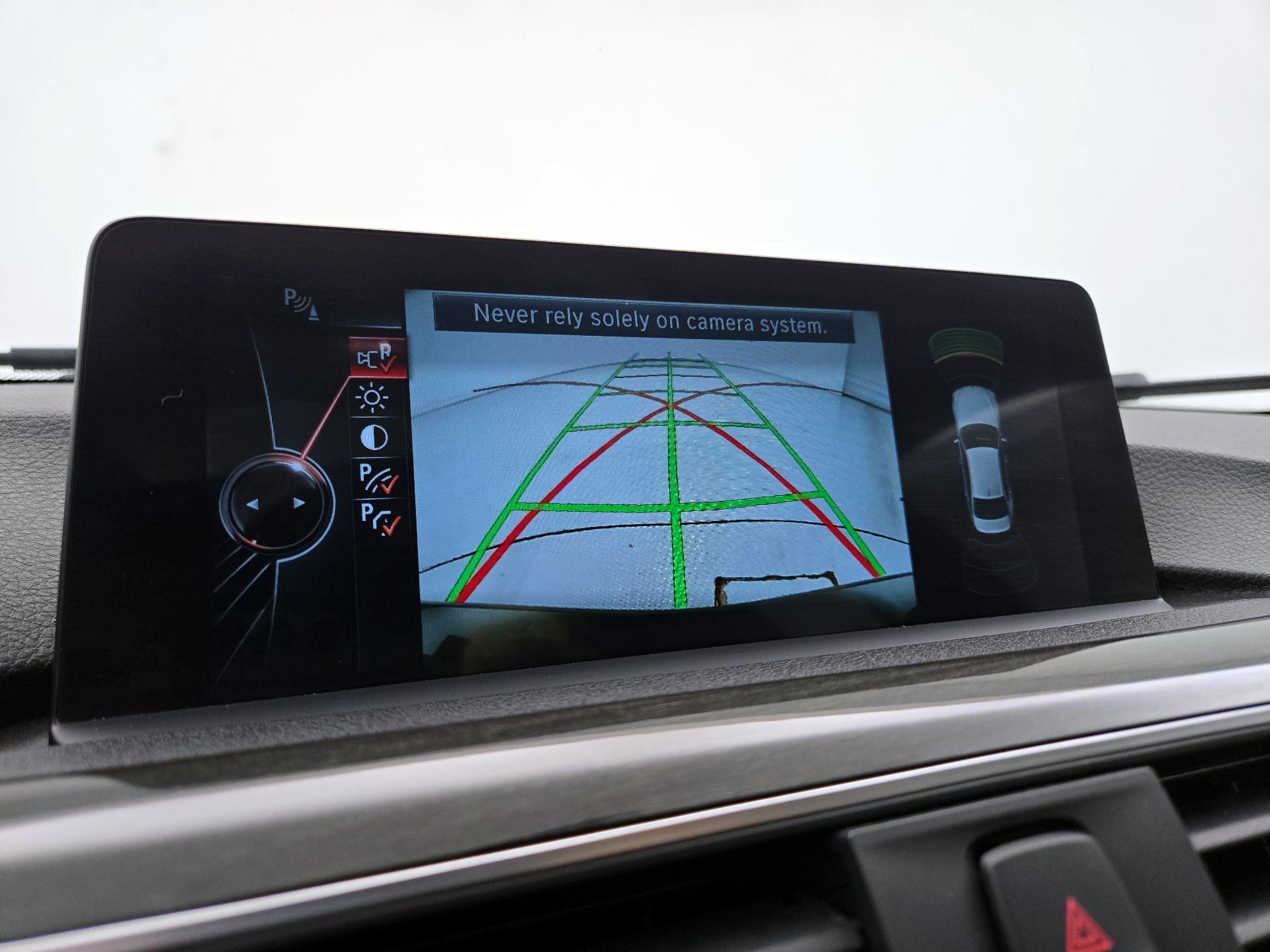 Thumbnail: 2016 BMW 3 Series - 15