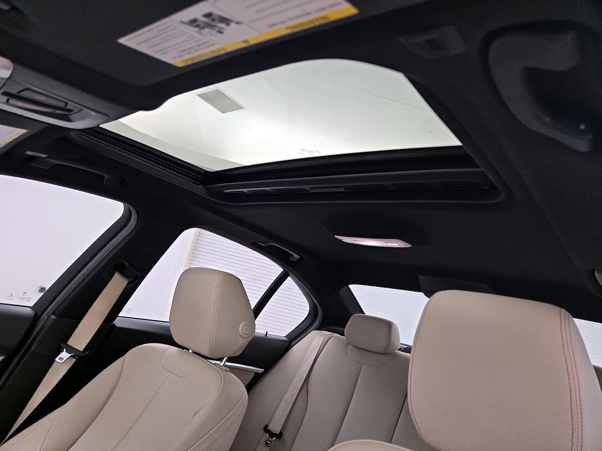 Thumbnail: 2016 BMW 3 Series - 20