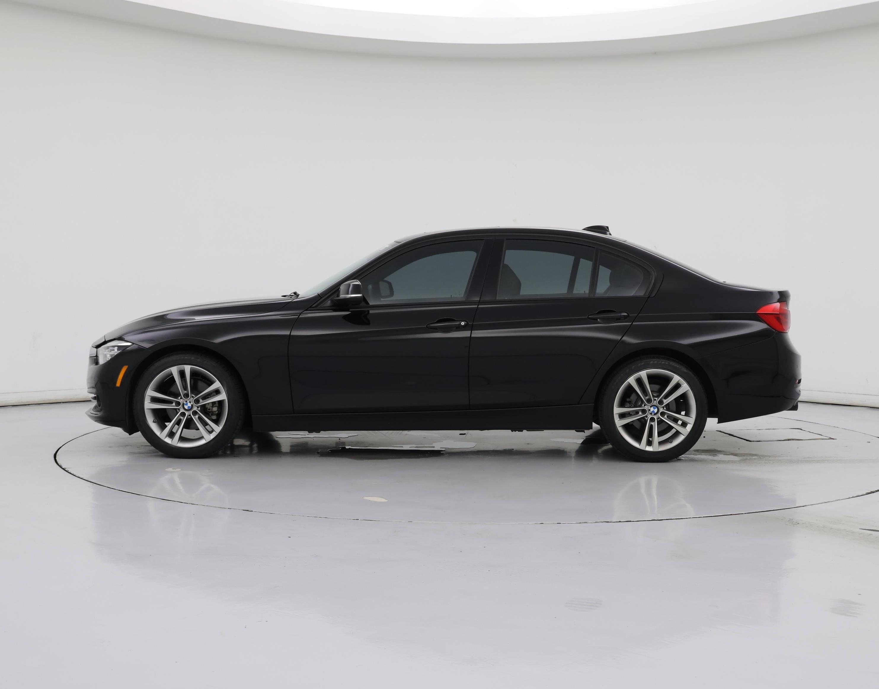 Thumbnail: 2016 BMW 3 Series - 3