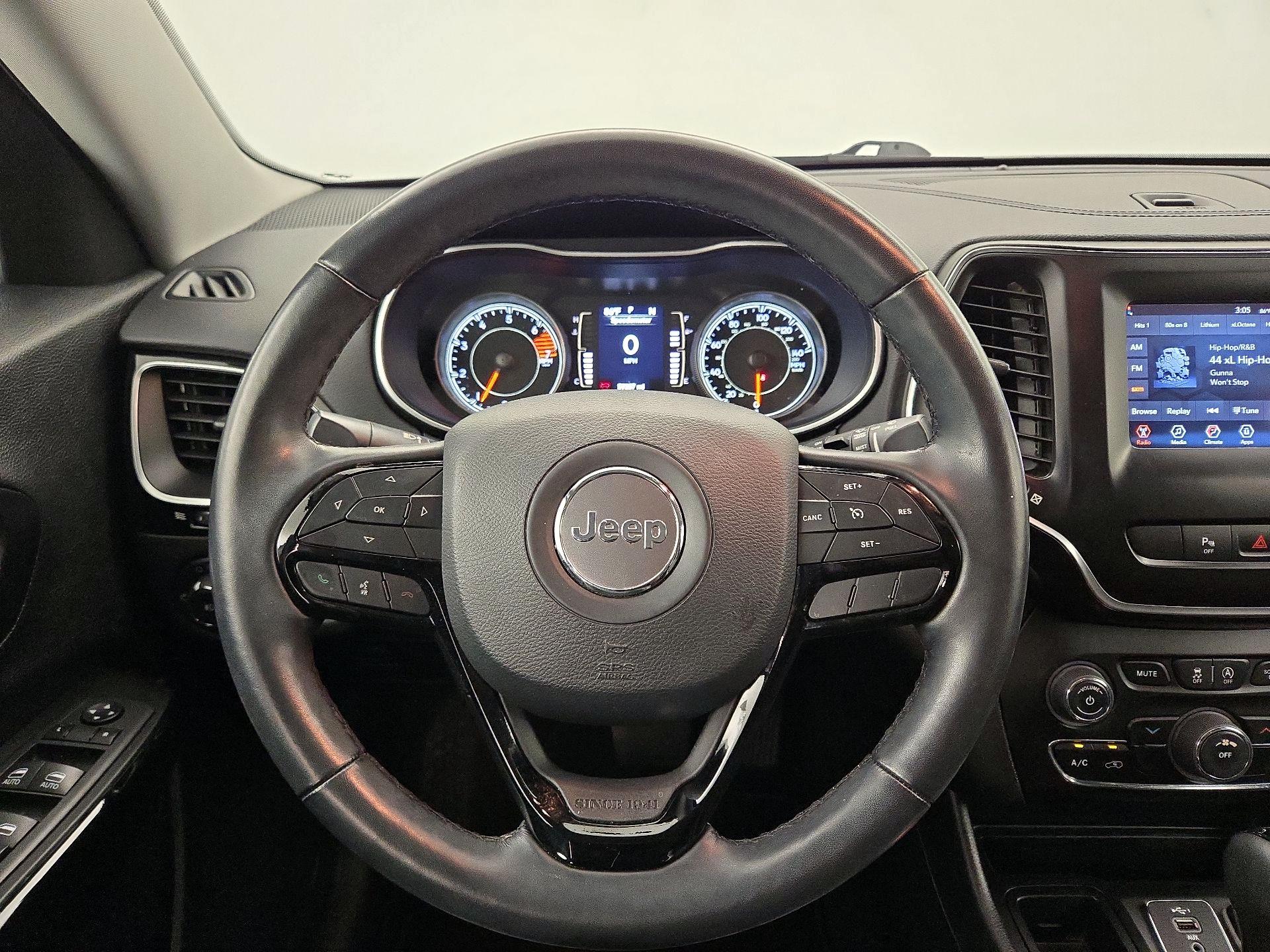 Thumbnail: 2021 Jeep Cherokee - 10