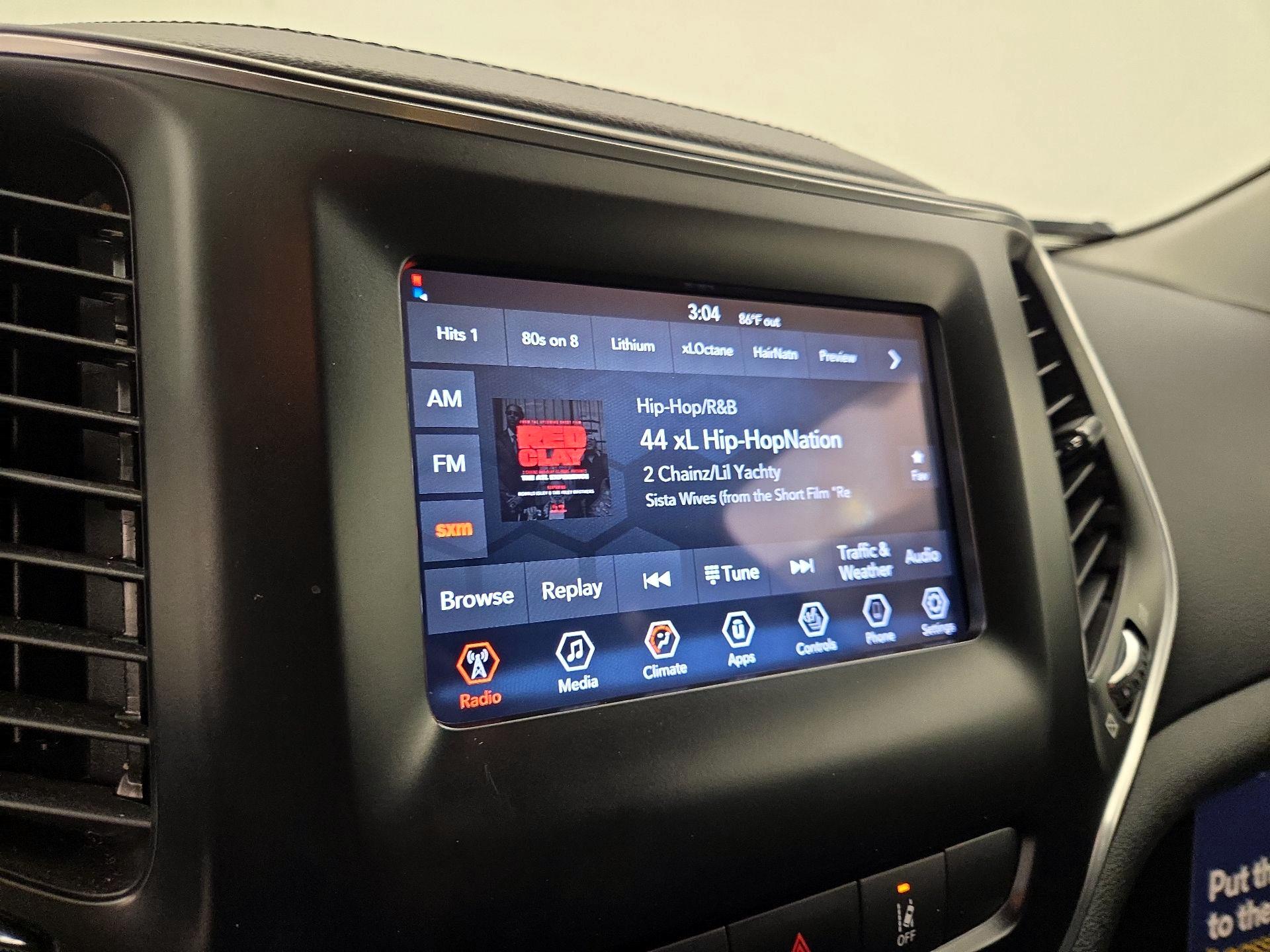 Thumbnail: 2021 Jeep Cherokee - 15