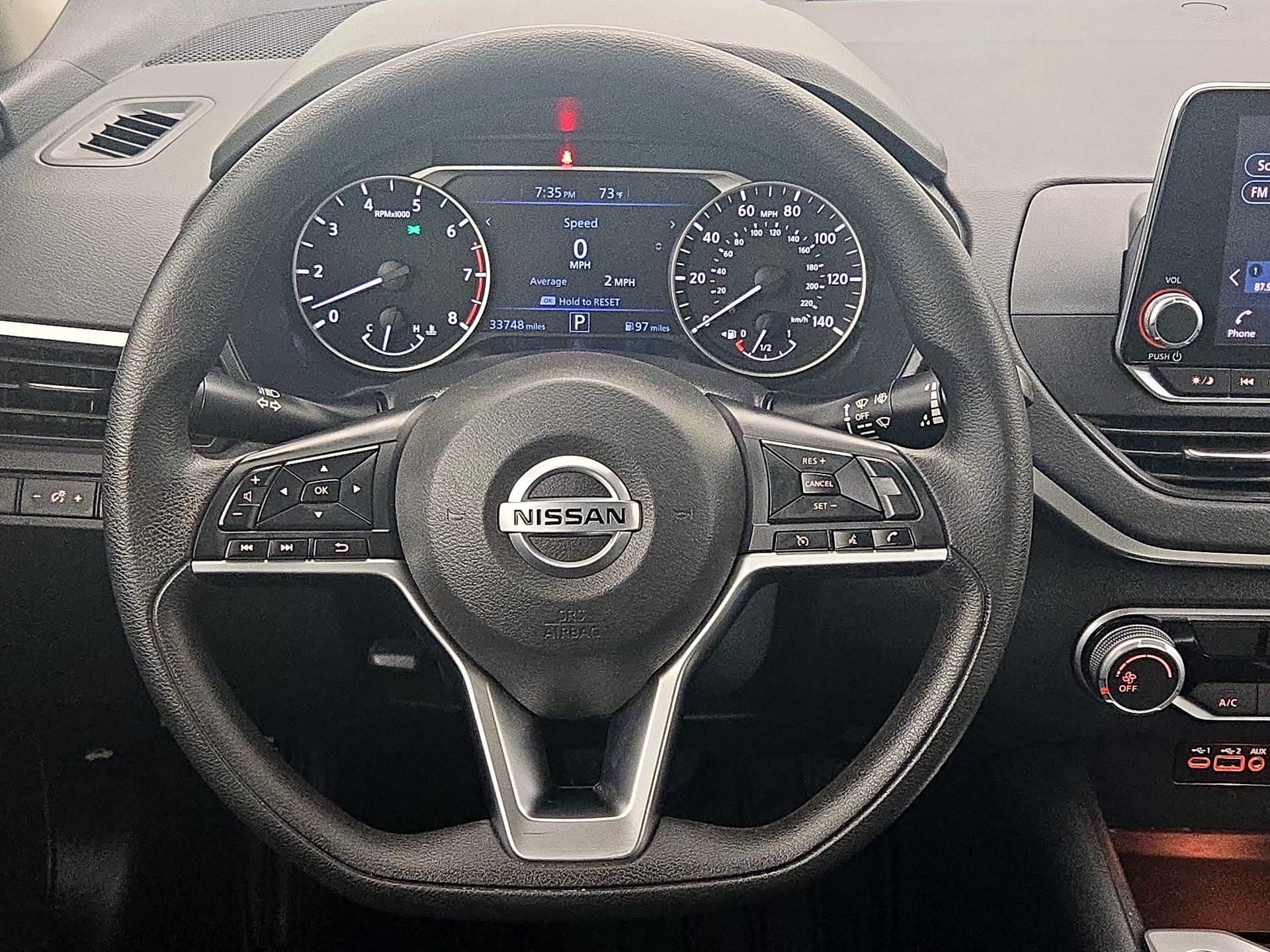Thumbnail: 2022 Nissan Altima - 10