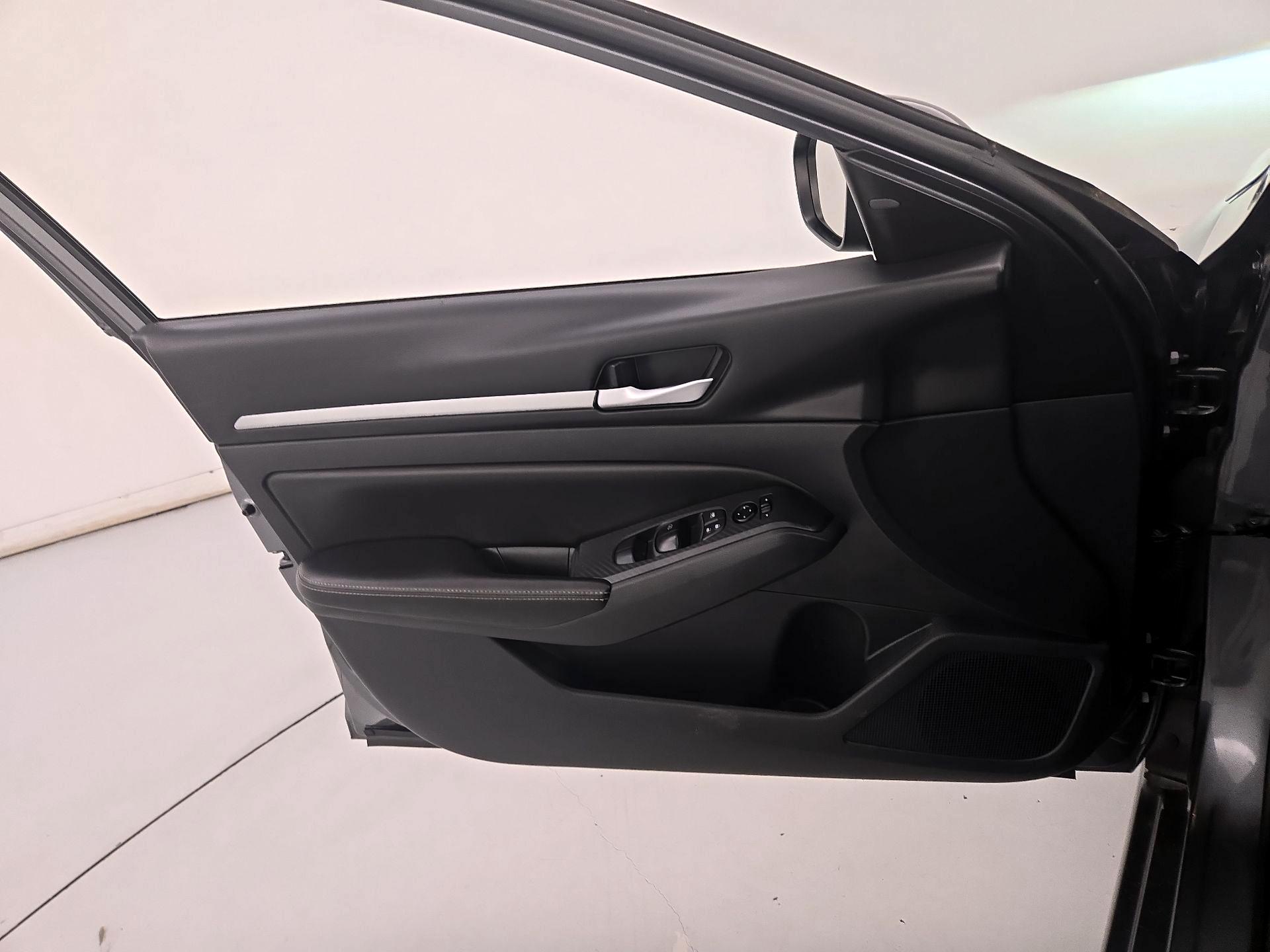 Thumbnail: 2022 Nissan Altima - 12