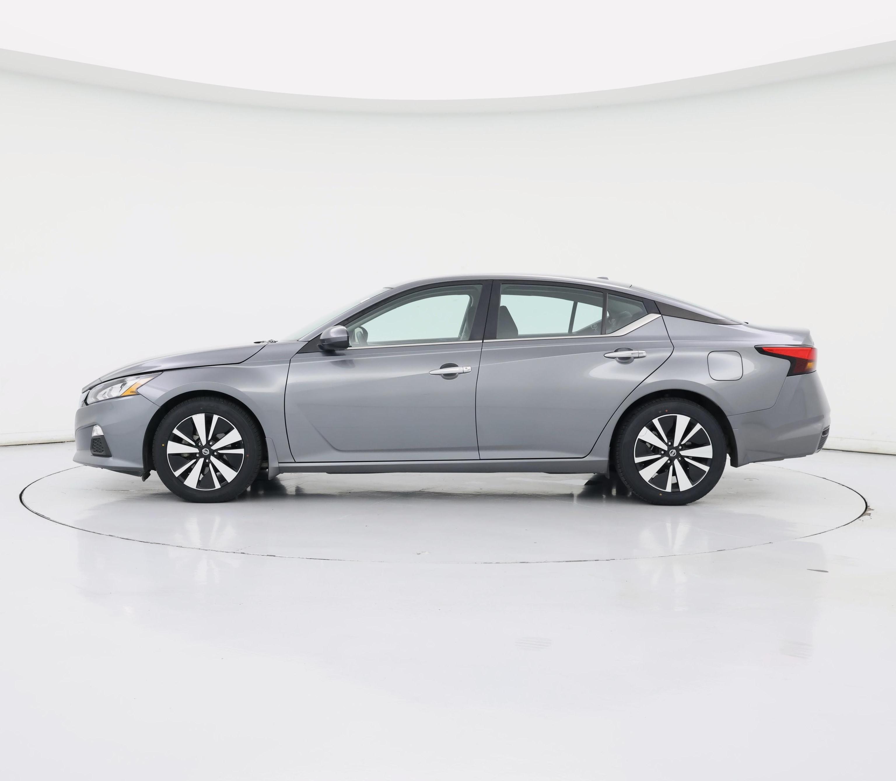 Thumbnail: 2022 Nissan Altima - 3