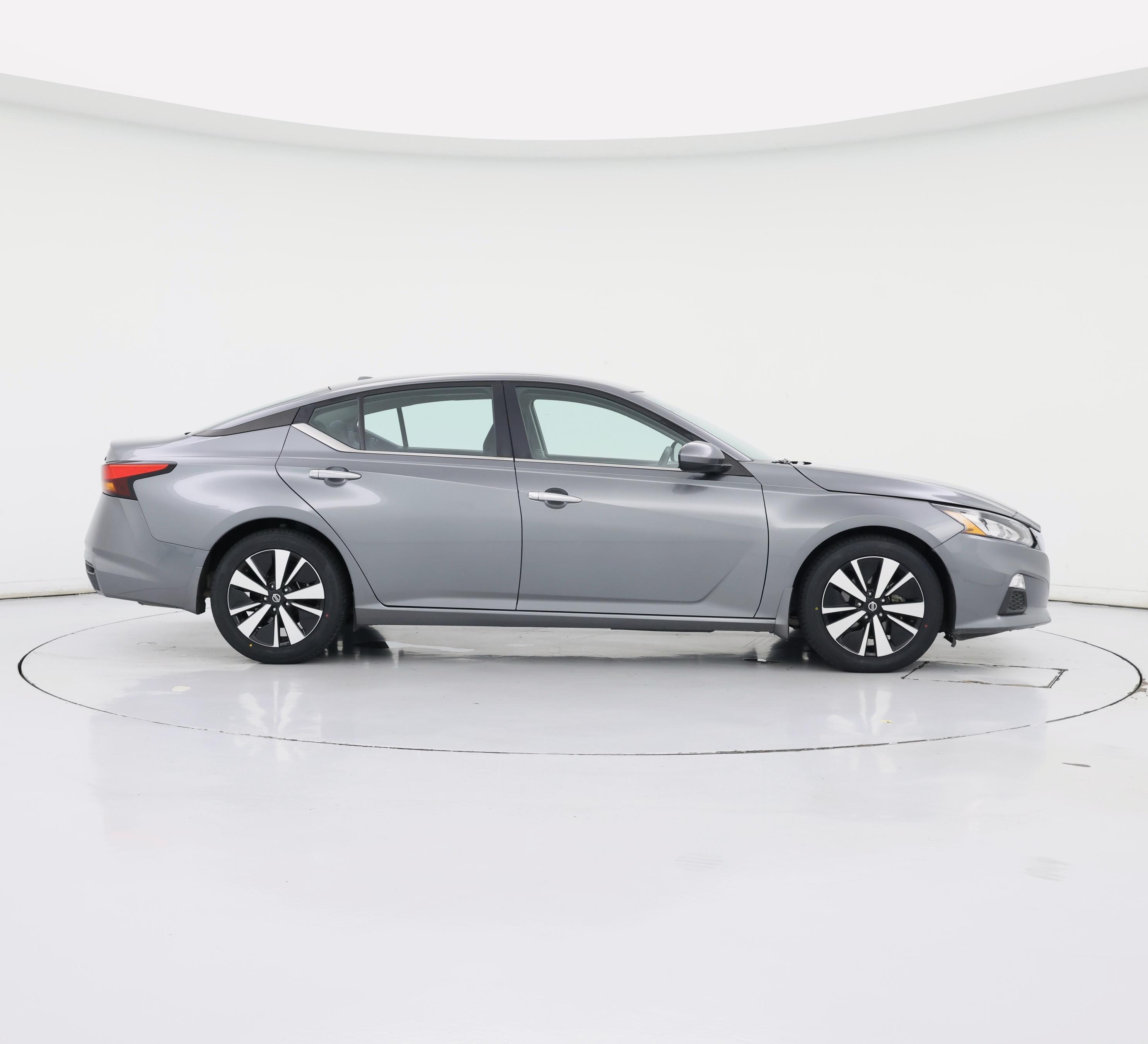 Thumbnail: 2022 Nissan Altima - 7