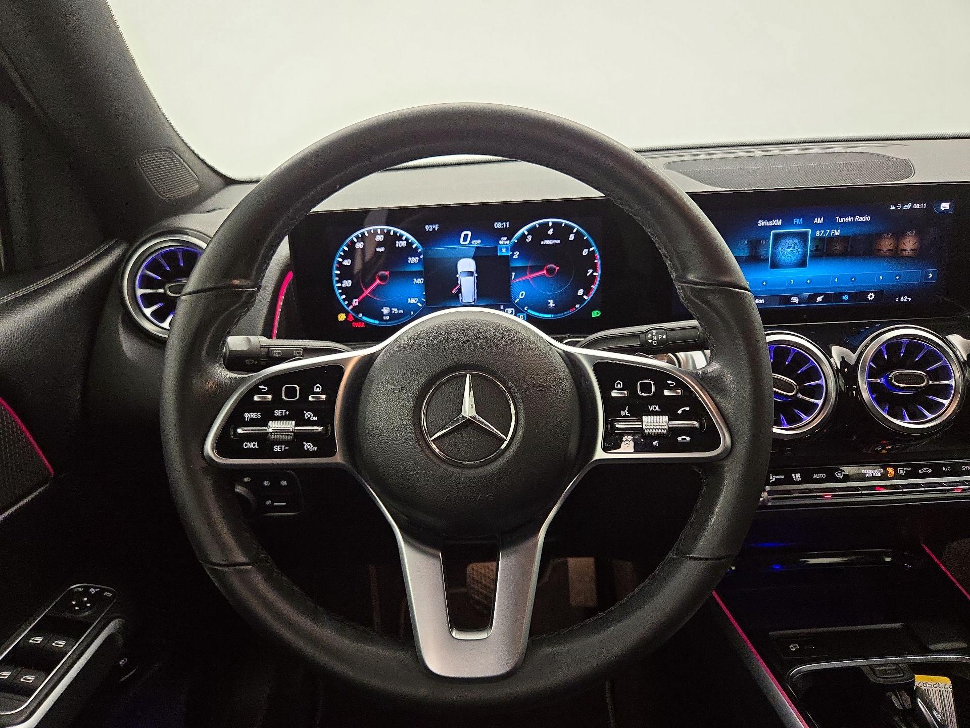 Thumbnail: 2023 Mercedes-Benz GLB - 10