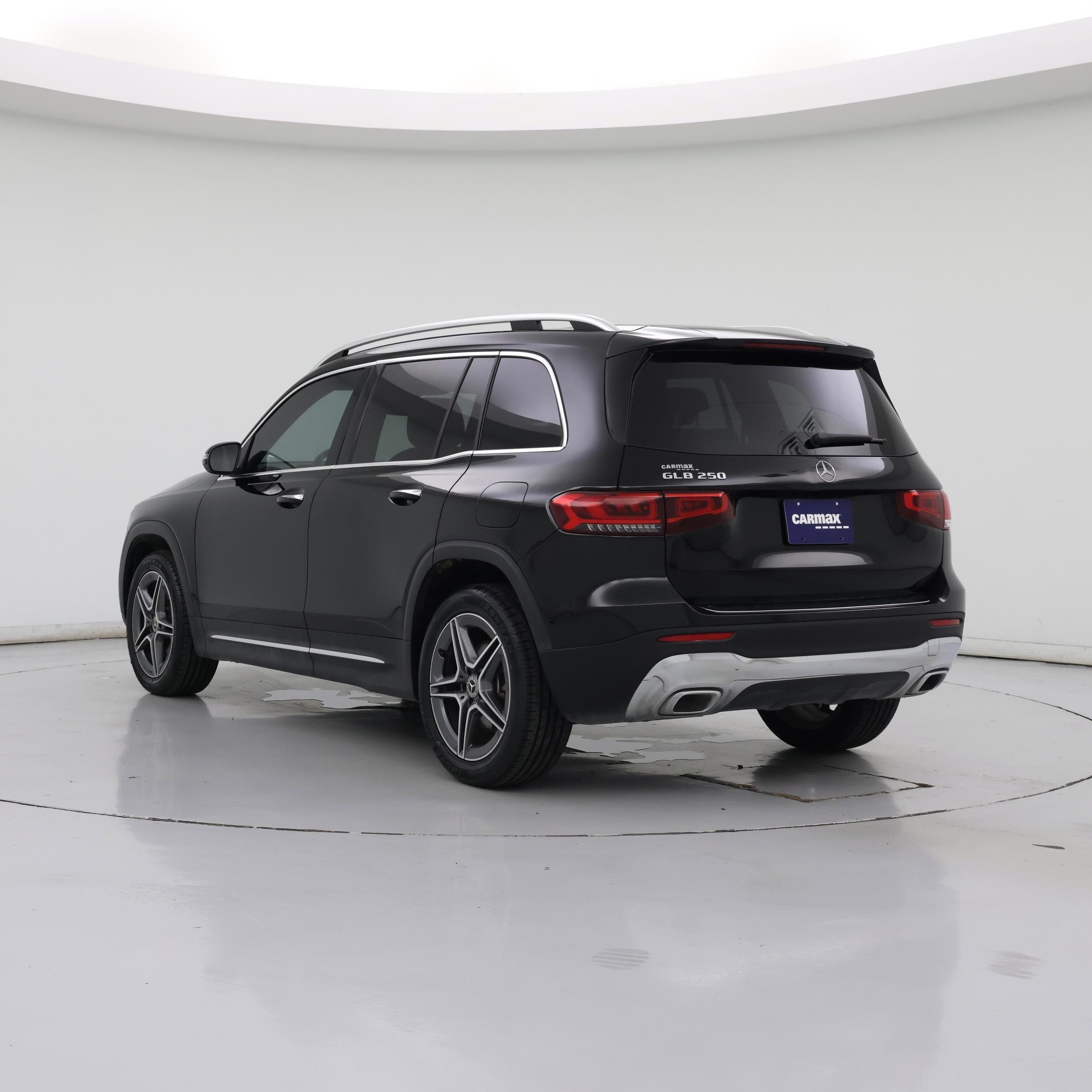 Thumbnail: 2023 Mercedes-Benz GLB - 2