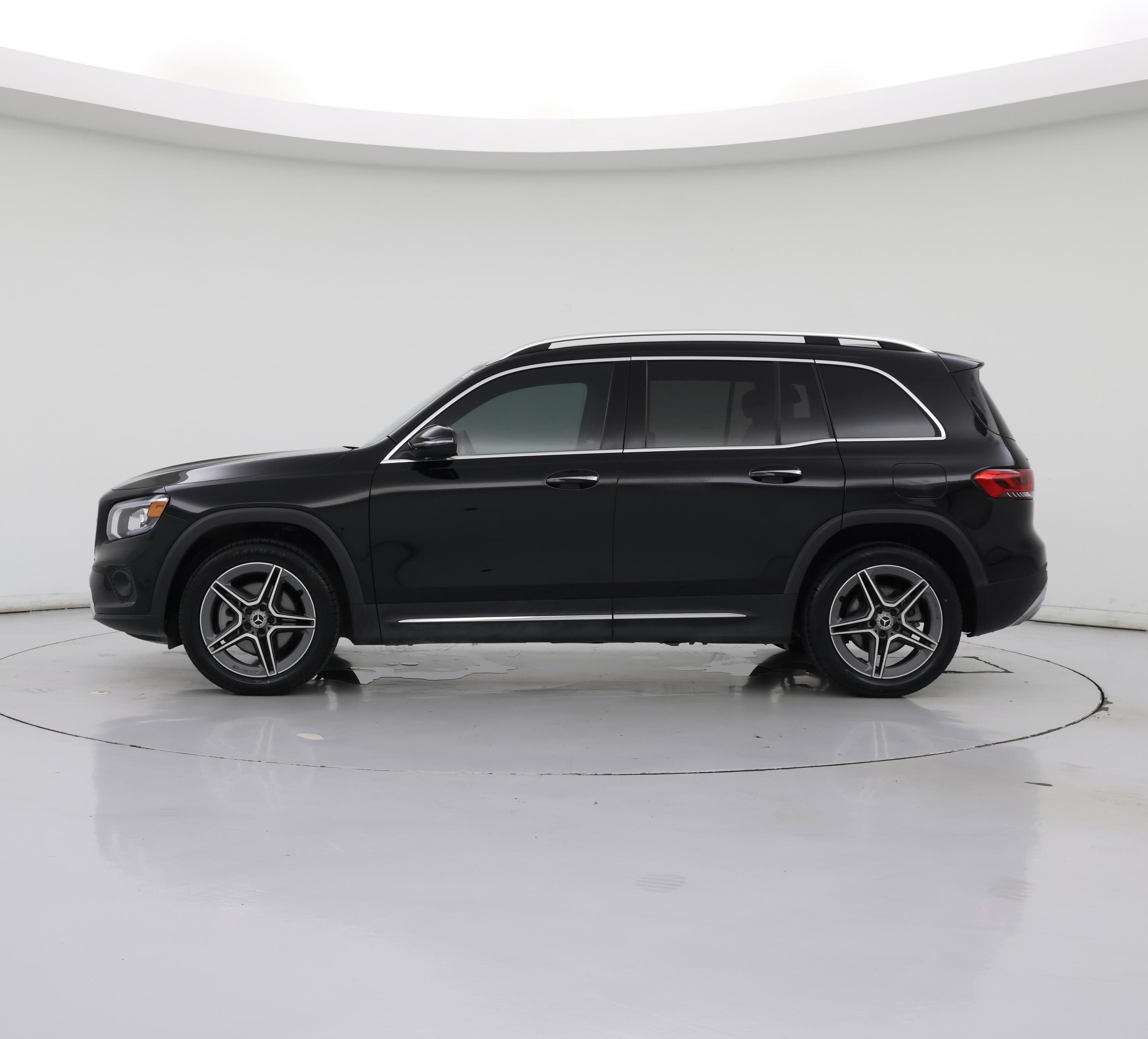 Thumbnail: 2023 Mercedes-Benz GLB - 3