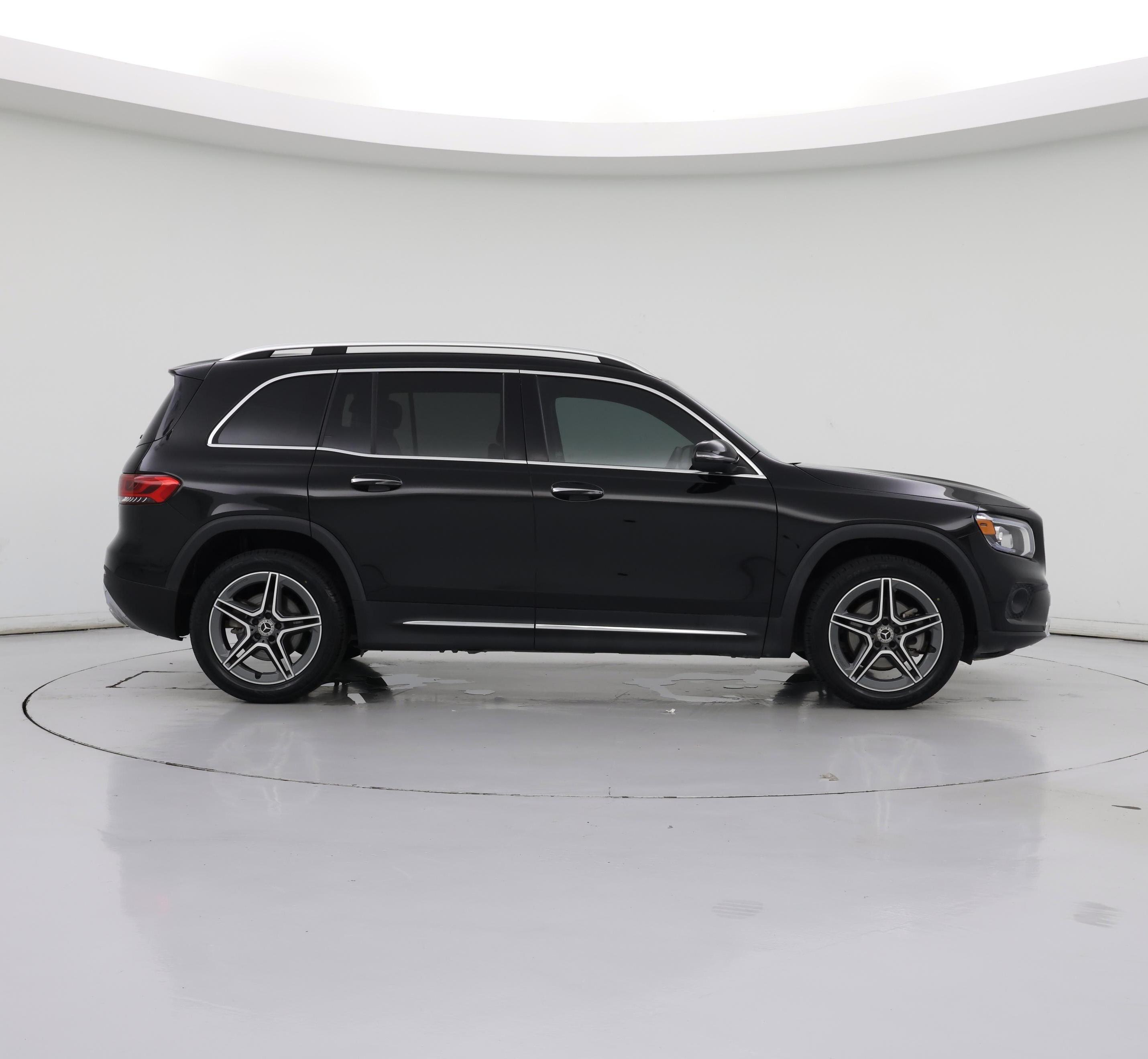 Thumbnail: 2023 Mercedes-Benz GLB - 7