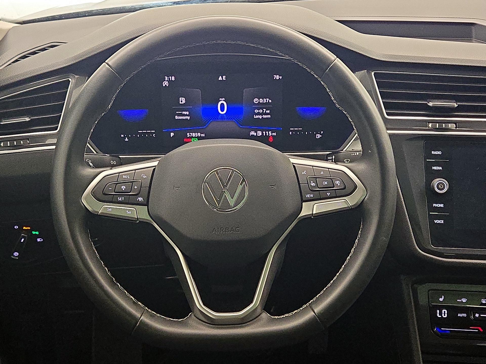 Thumbnail: 2022 Volkswagen Tiguan - 10