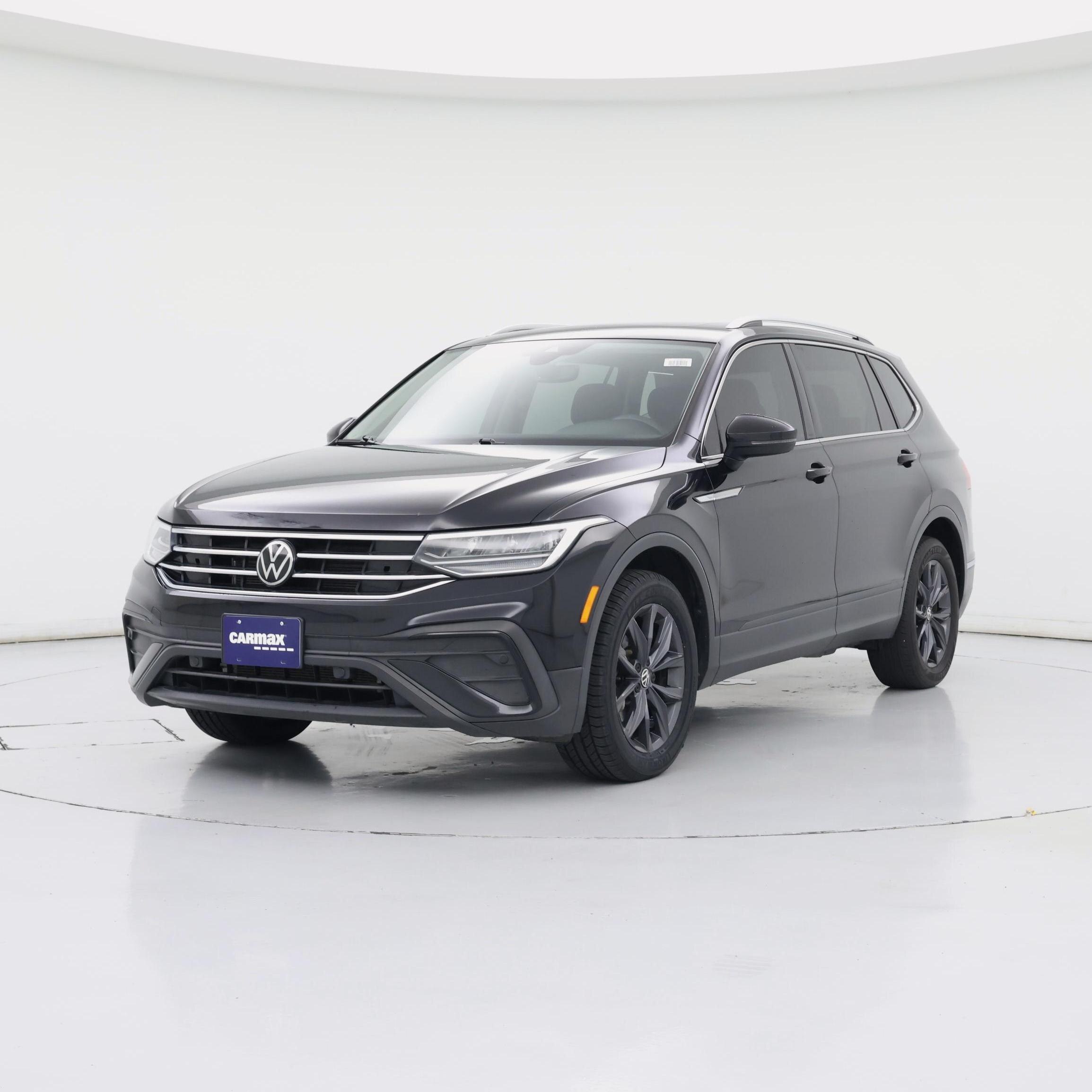 Thumbnail: 2022 Volkswagen Tiguan - 4
