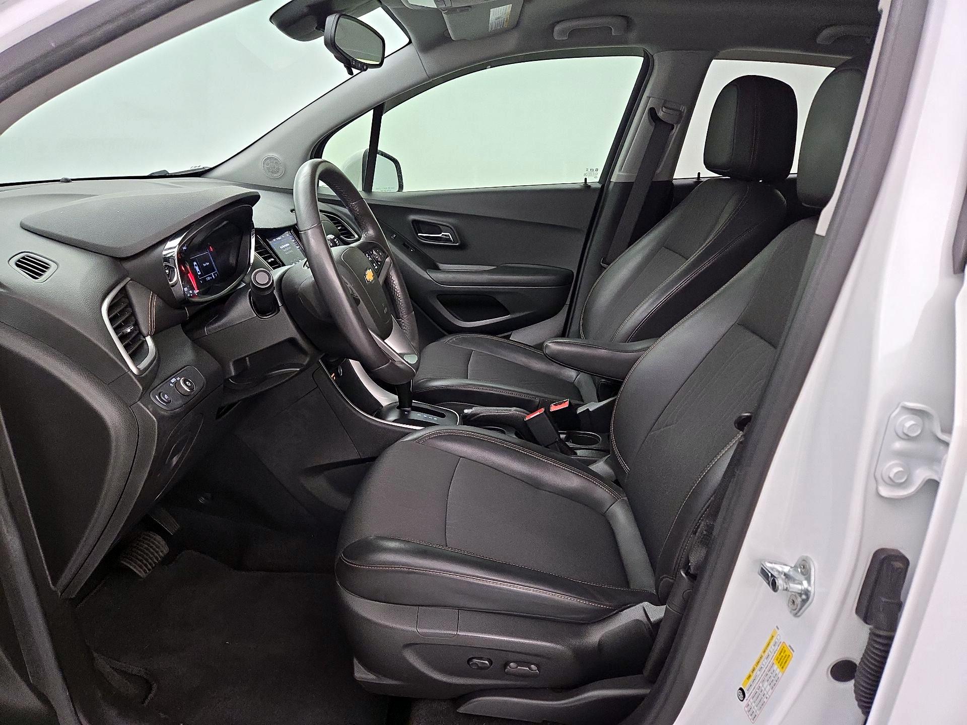 Thumbnail: 2022 Chevrolet Trax - 11