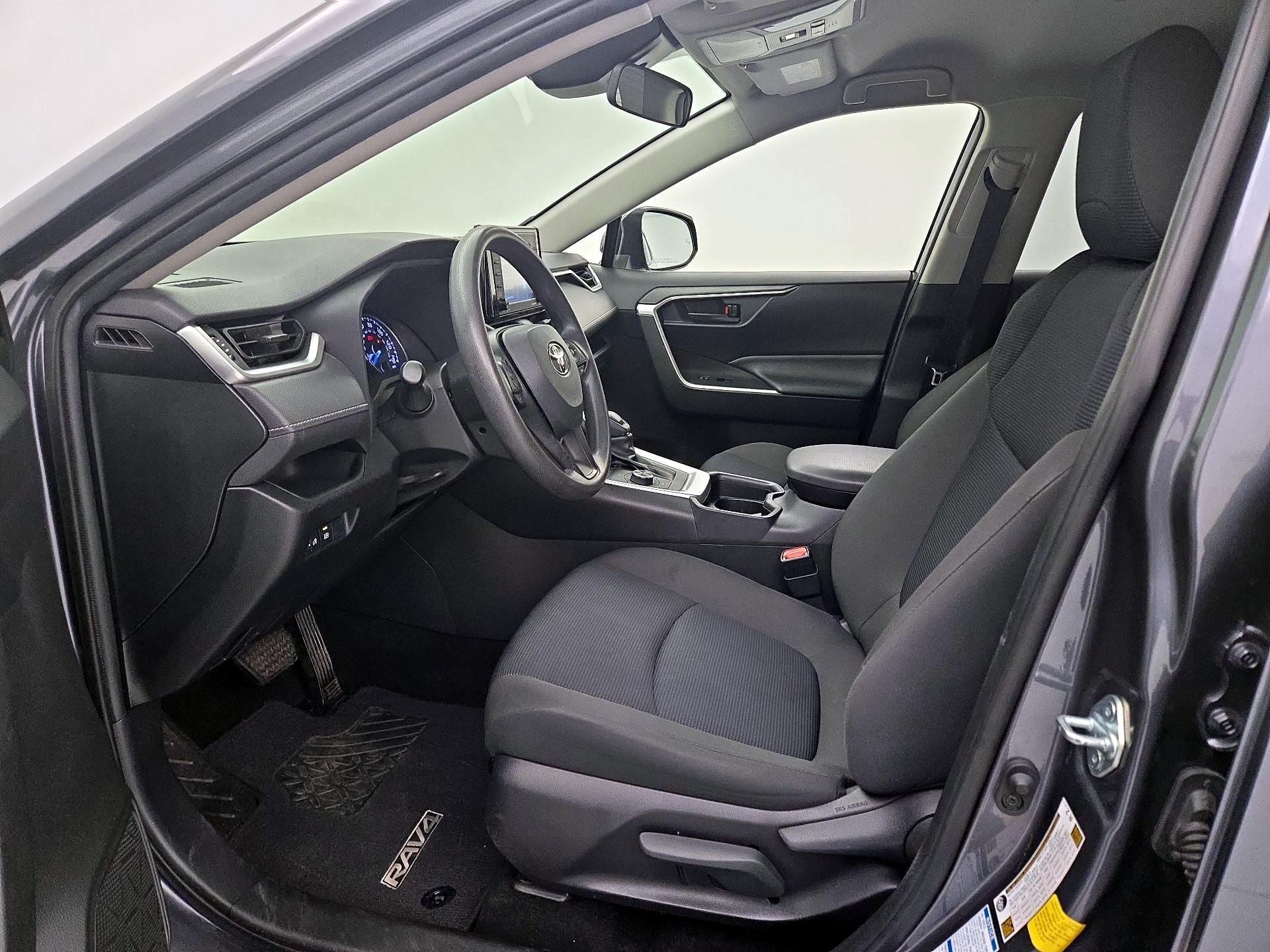 Thumbnail: 2020 Toyota RAV4 - 11