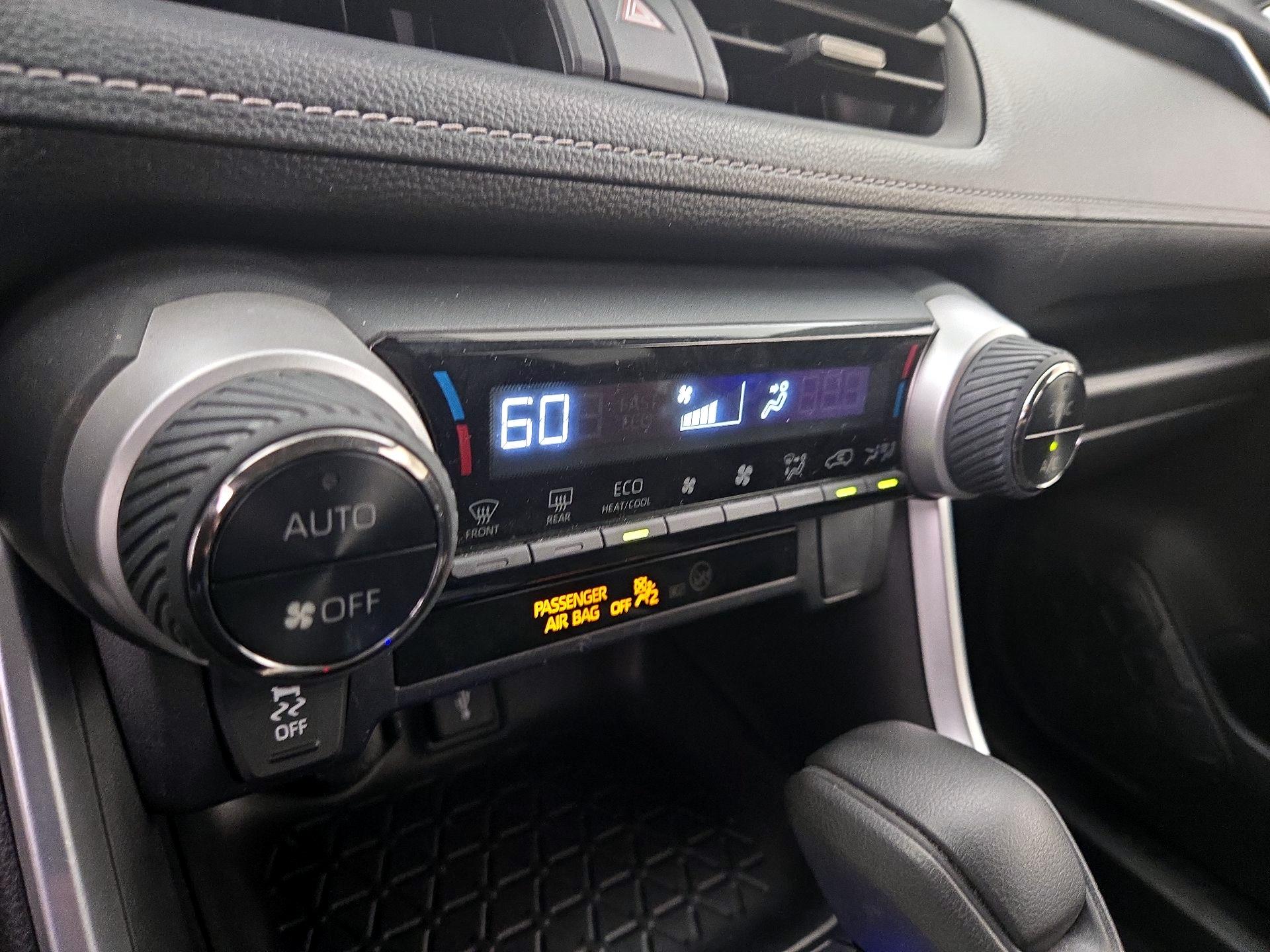 Thumbnail: 2020 Toyota RAV4 - 16